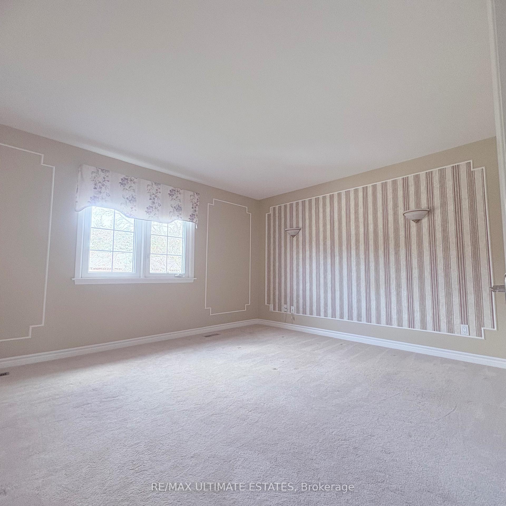 Photo 16 of 35 Shieldmark Crescent, Markham, Royal Orchard — HOMEH