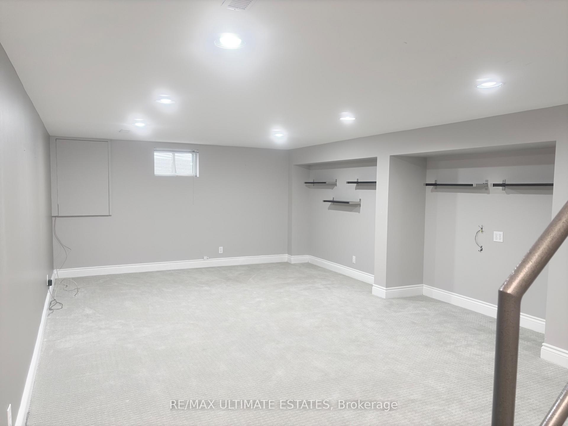 Photo 12 of 35 Shieldmark Crescent, Markham, Royal Orchard — HOMEH