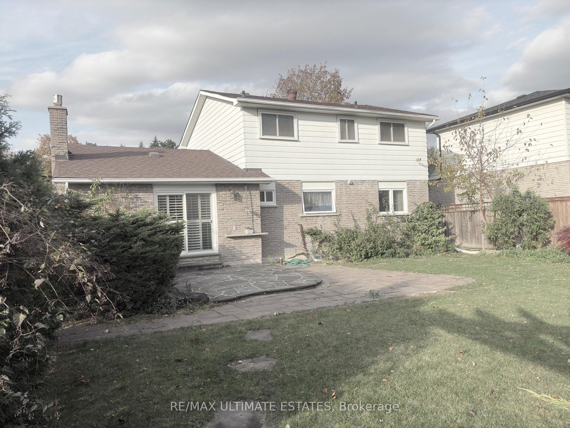 Photo 19 of 35 Shieldmark Crescent, Markham, Royal Orchard — HOMEH