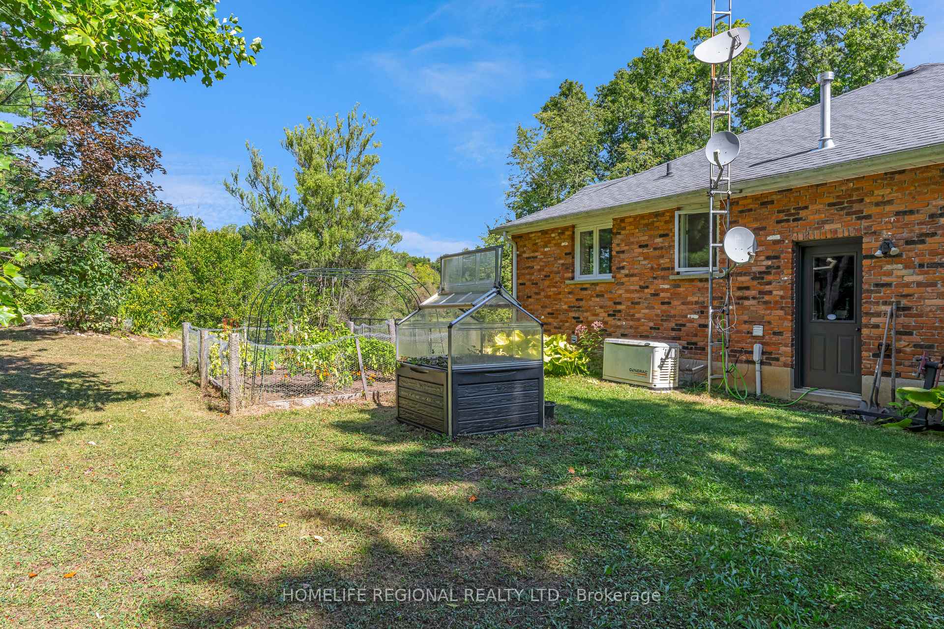Photo 37 of 337 Scenic Drive, Brant, South Dumfries — HOMEH