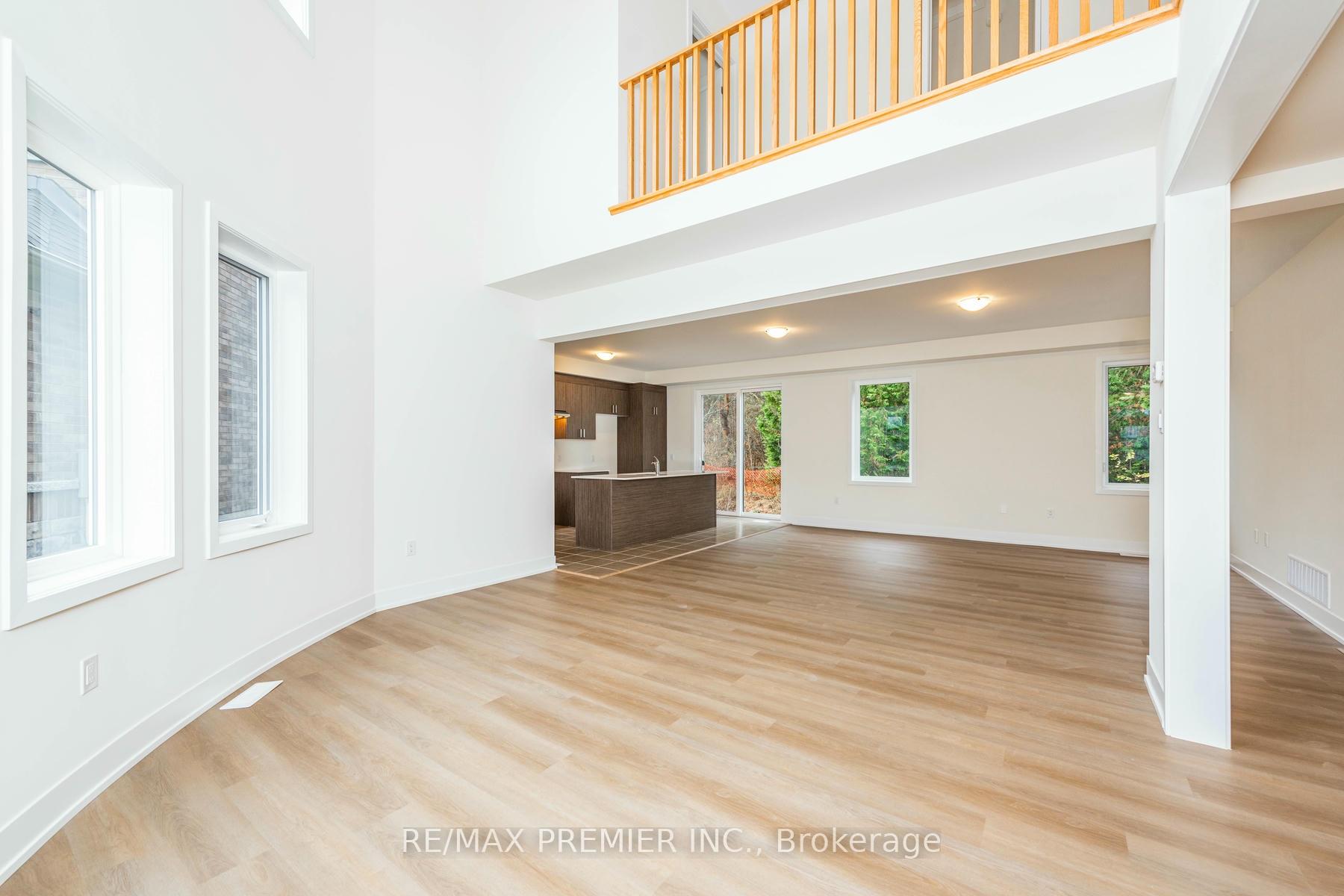 Photo 5 of 39 Auburn Court, Barrie, Ardagh — HOMEH