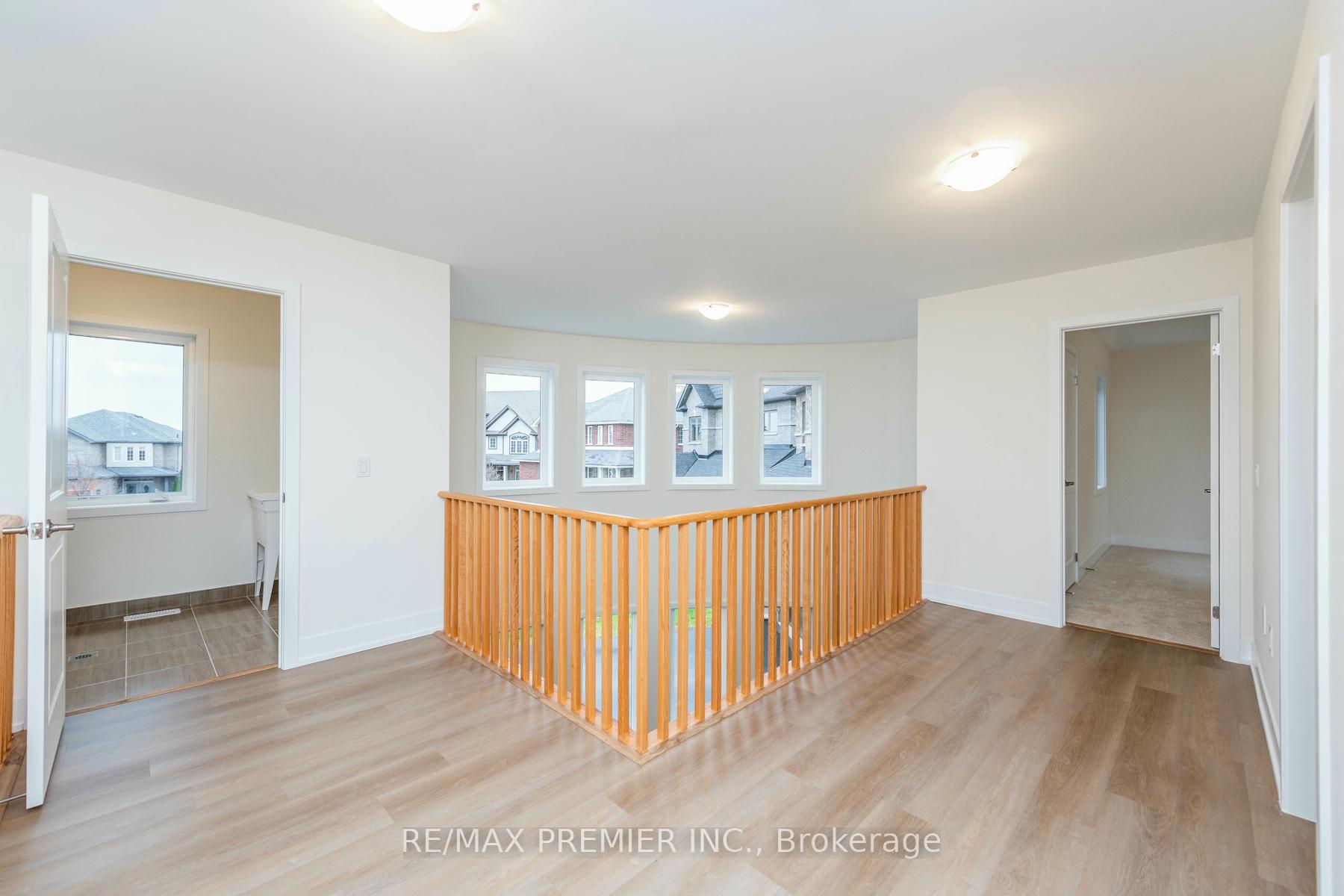 Photo 14 of 39 Auburn Court, Barrie, Ardagh — HOMEH