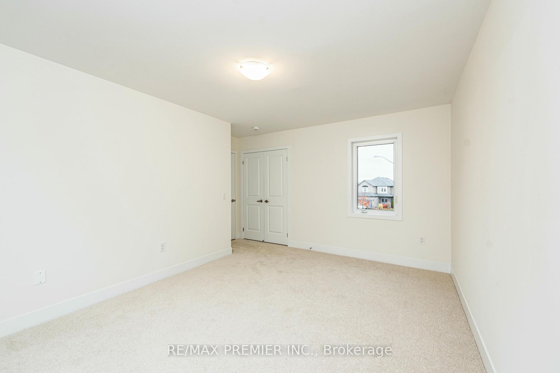 Photo 21 of 39 Auburn Court, Barrie, Ardagh — HOMEH