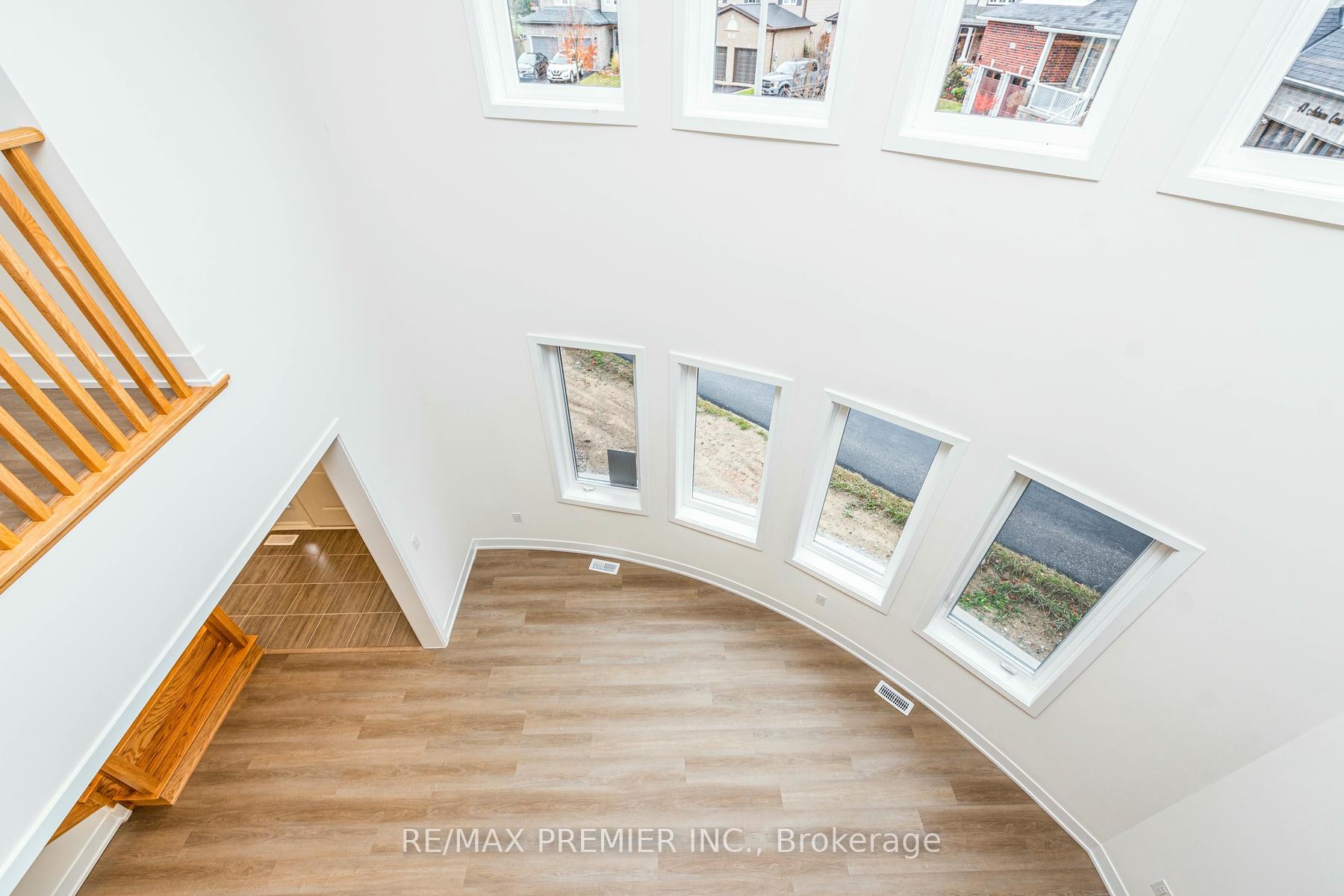 Photo 28 of 39 Auburn Court, Barrie, Ardagh — HOMEH