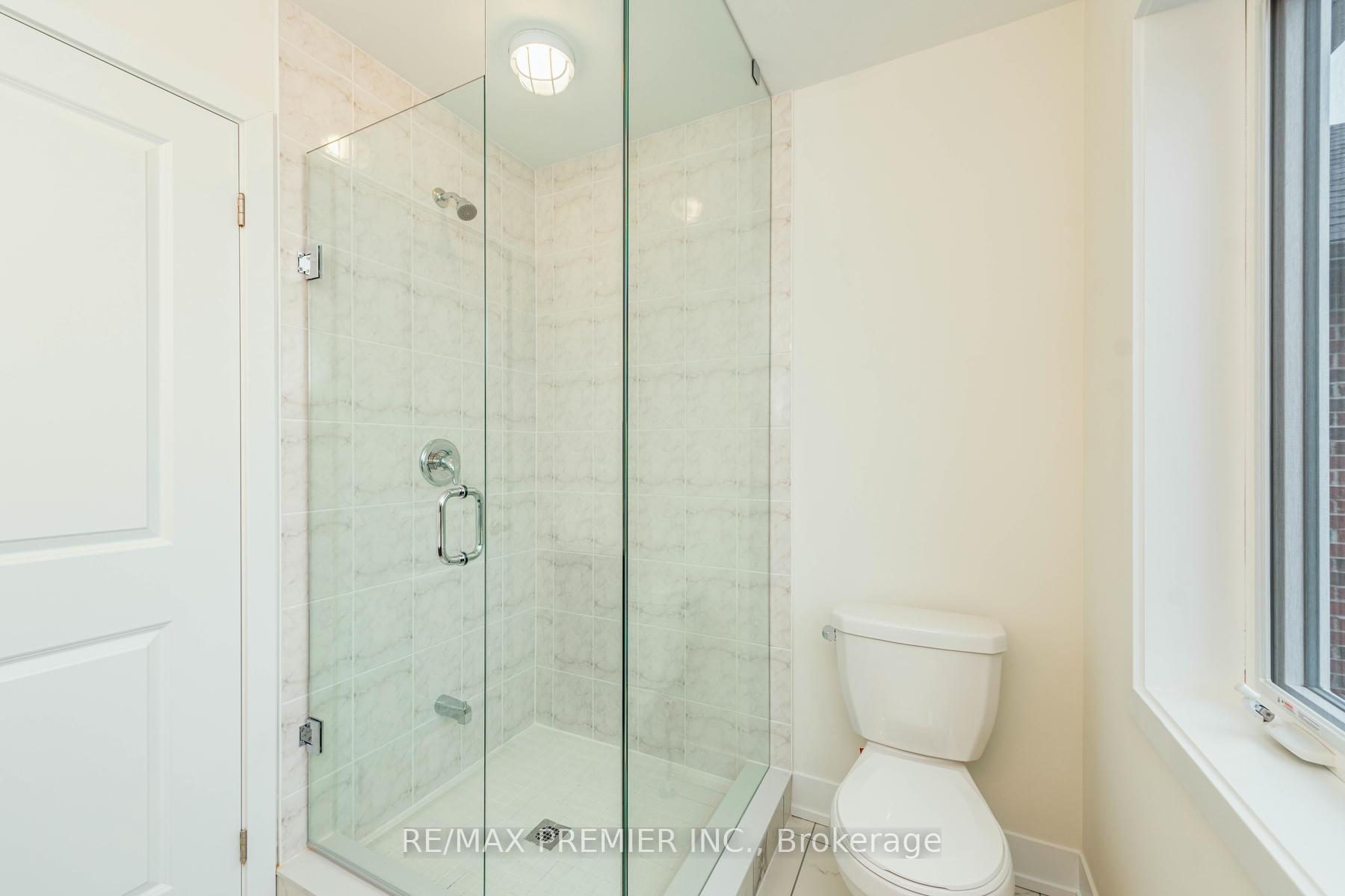 Photo 29 of 39 Auburn Court, Barrie, Ardagh — HOMEH