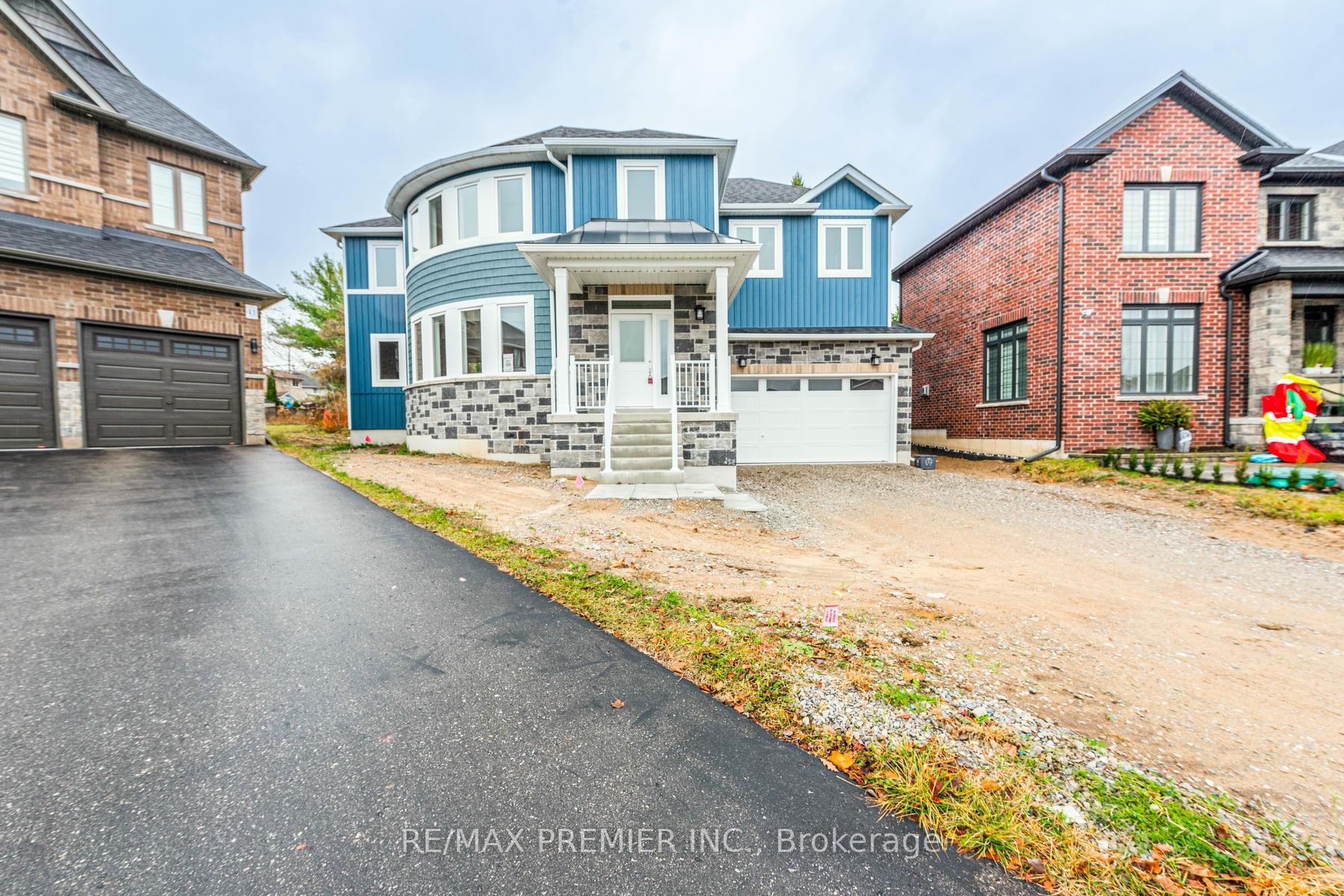 Photo 32 of 39 Auburn Court, Barrie, Ardagh — HOMEH