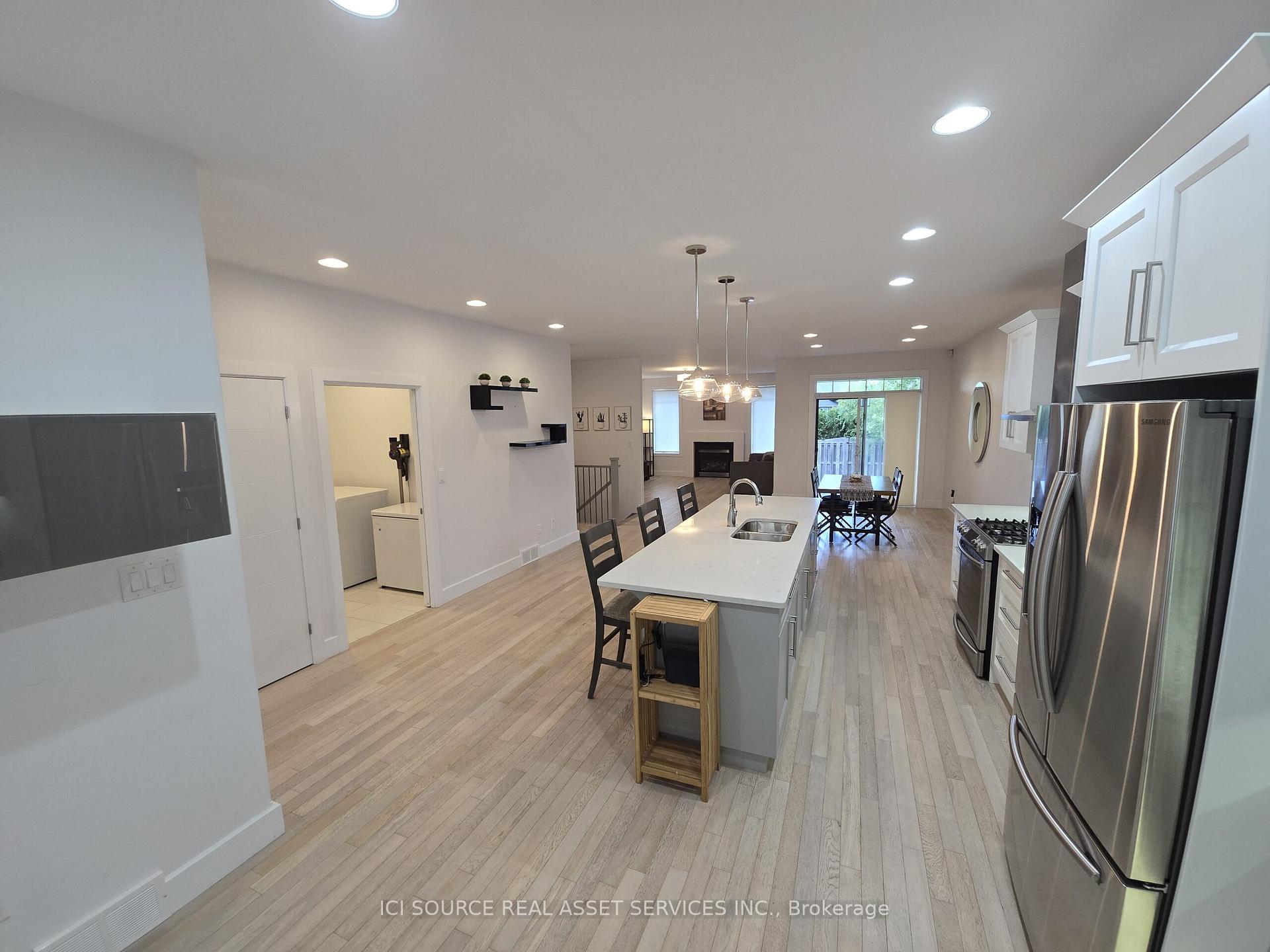 Photo 4 of 312 Graham Coughtry Court, Sarnia — HOMEH
