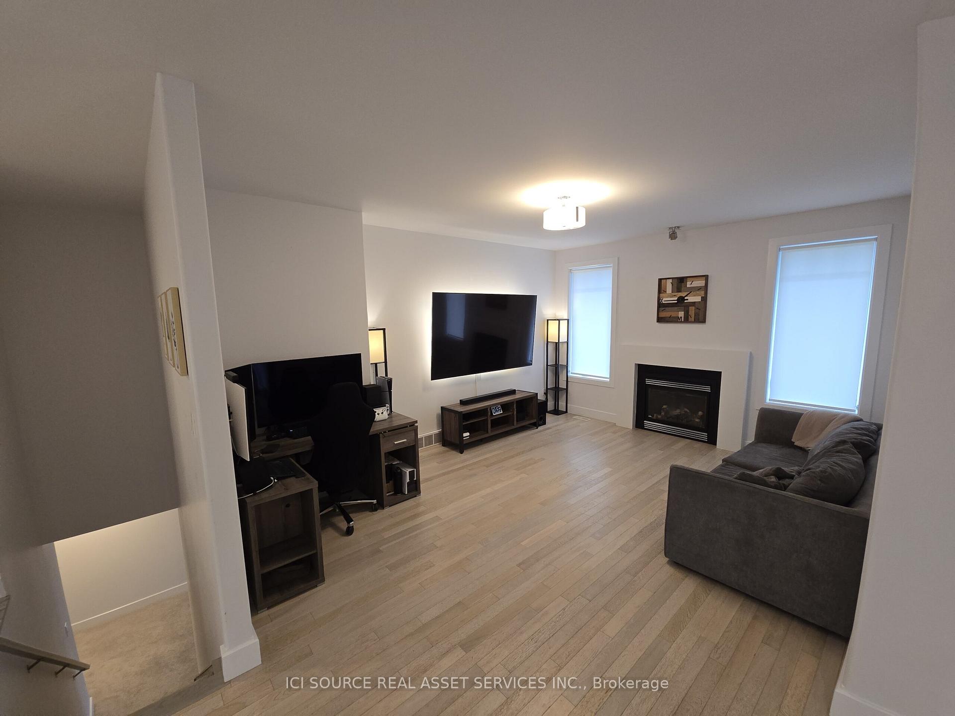 Photo 8 of 312 Graham Coughtry Court, Sarnia — HOMEH