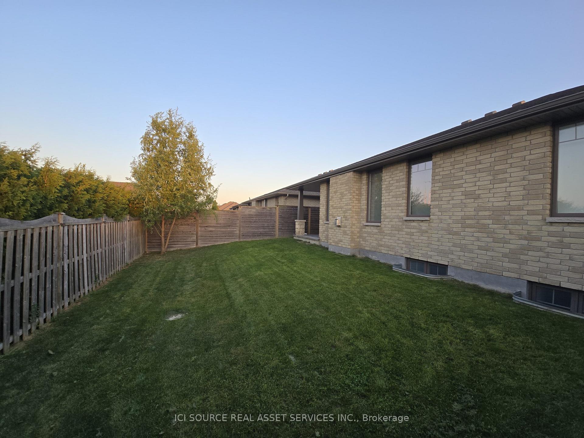 Photo 19 of 312 Graham Coughtry Court, Sarnia — HOMEH