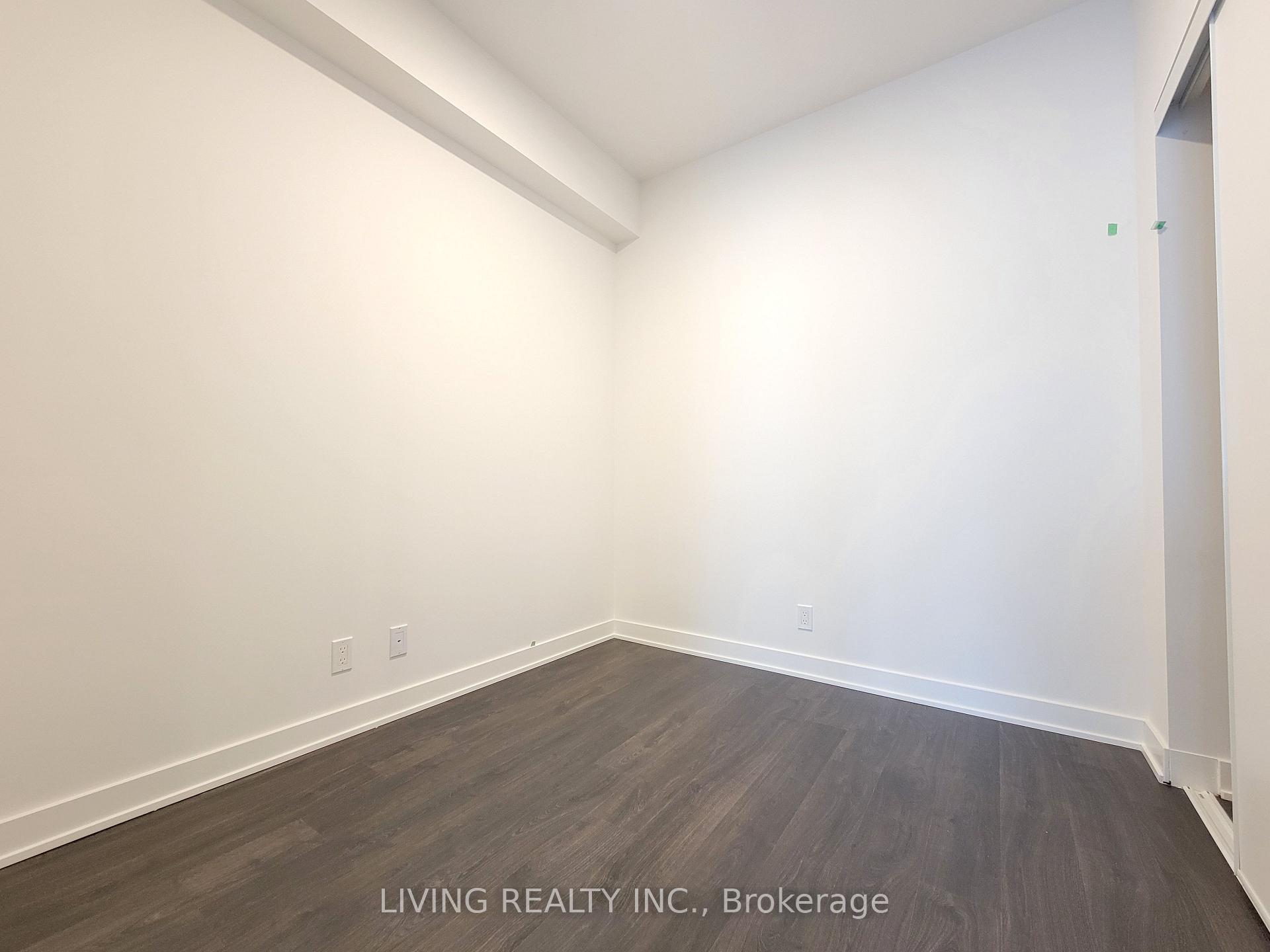 Photo 4 of Unit B530, 50 Upper Mall Way, Vaughan, Brownridge — HOMEH