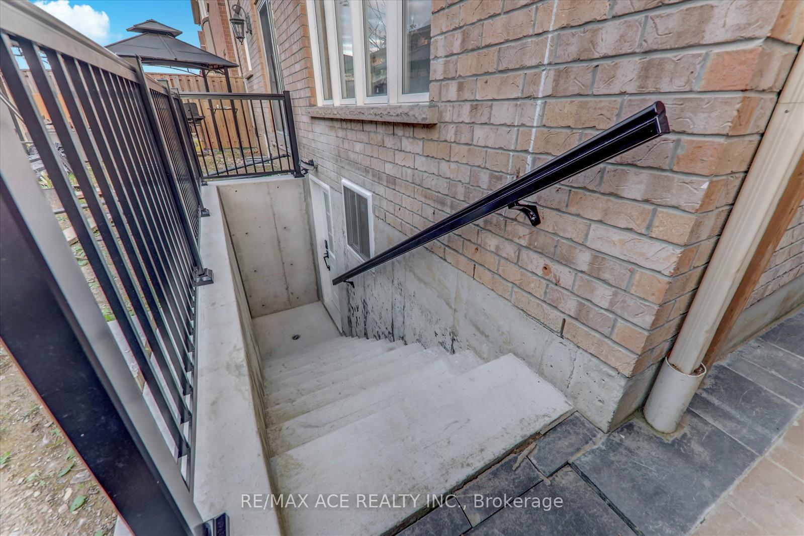 Photo 5 of Unit BSMT, 20 Whitlock Crescent, Ajax, Northeast Ajax — HOMEH