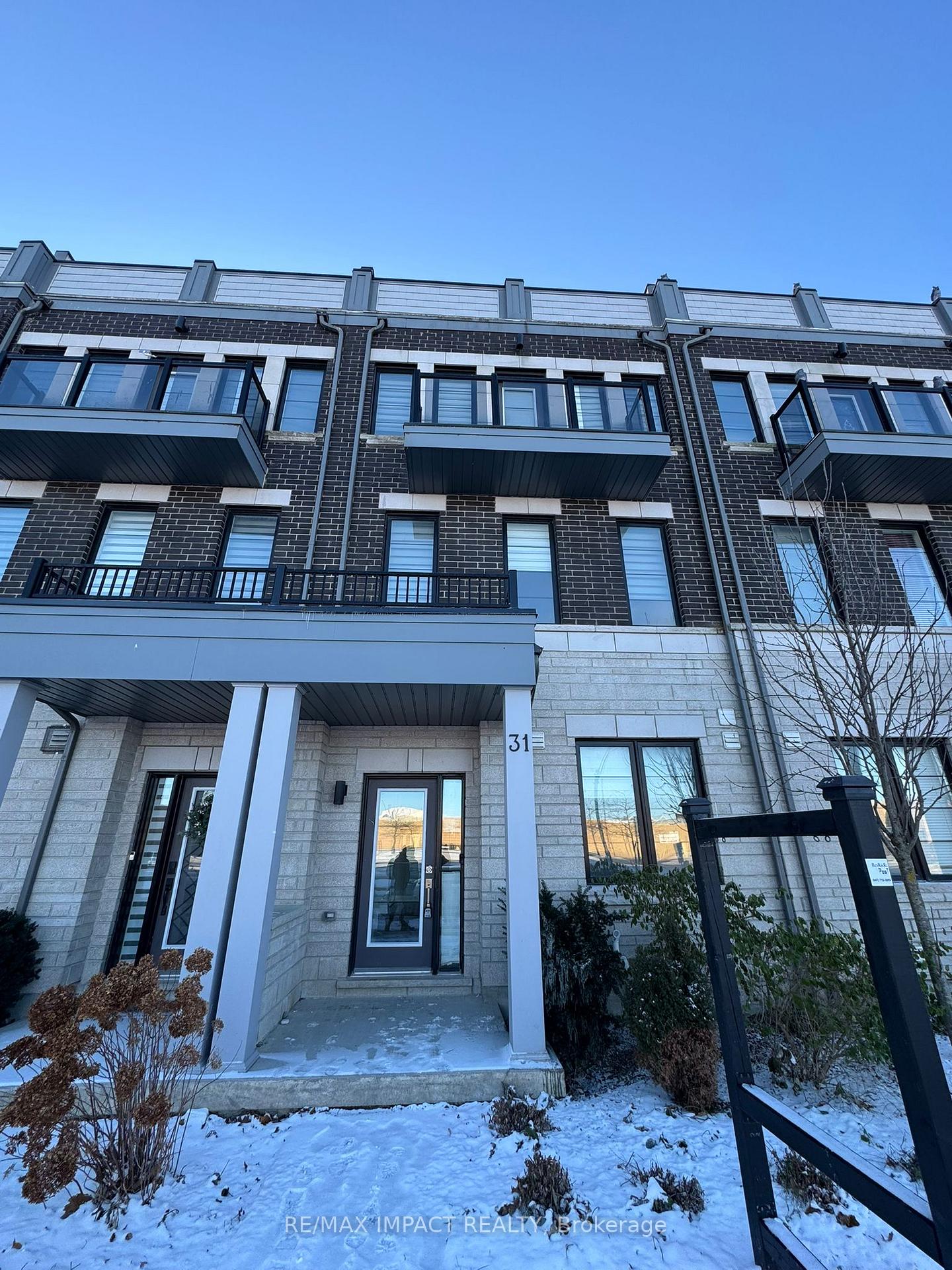 Photo 6 of 31 Prince William Boulevard, Clarington, Bowmanville — HOMEH