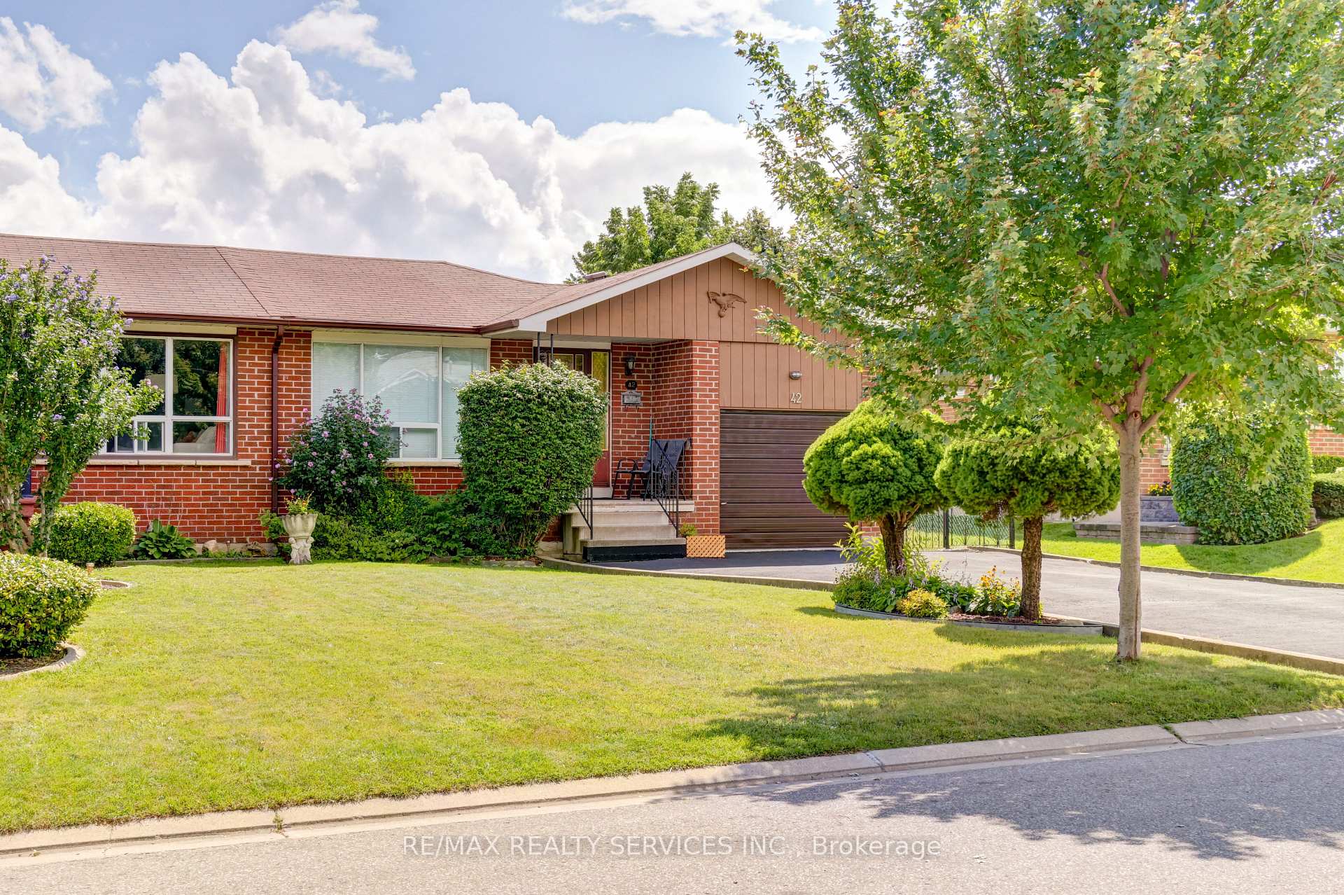 Front of 42 Mallard Crescent