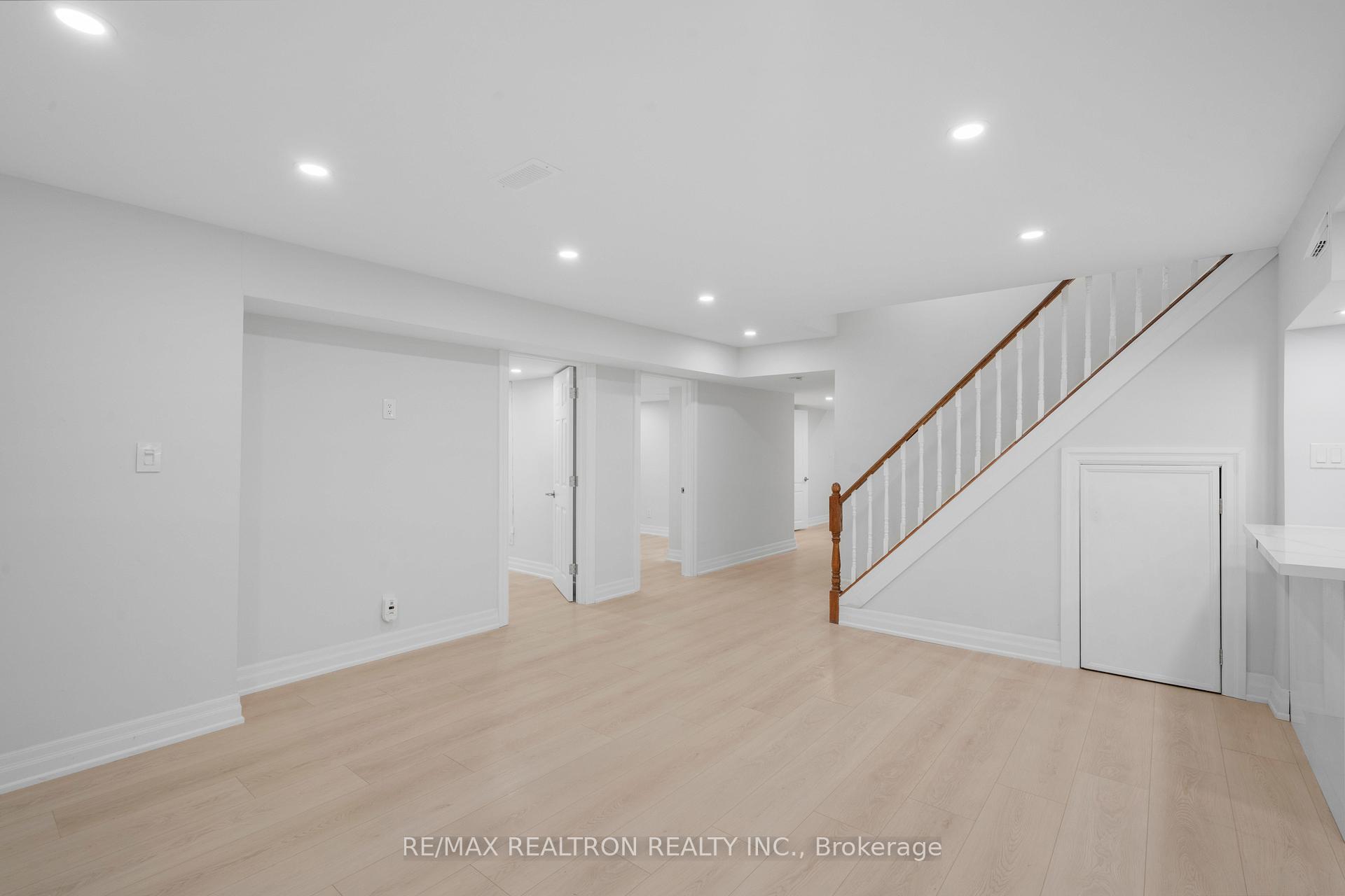 Photo 4 of Unit BSMT, 91 Gateway Drive, Aurora, Bayview Wellington — HOMEH