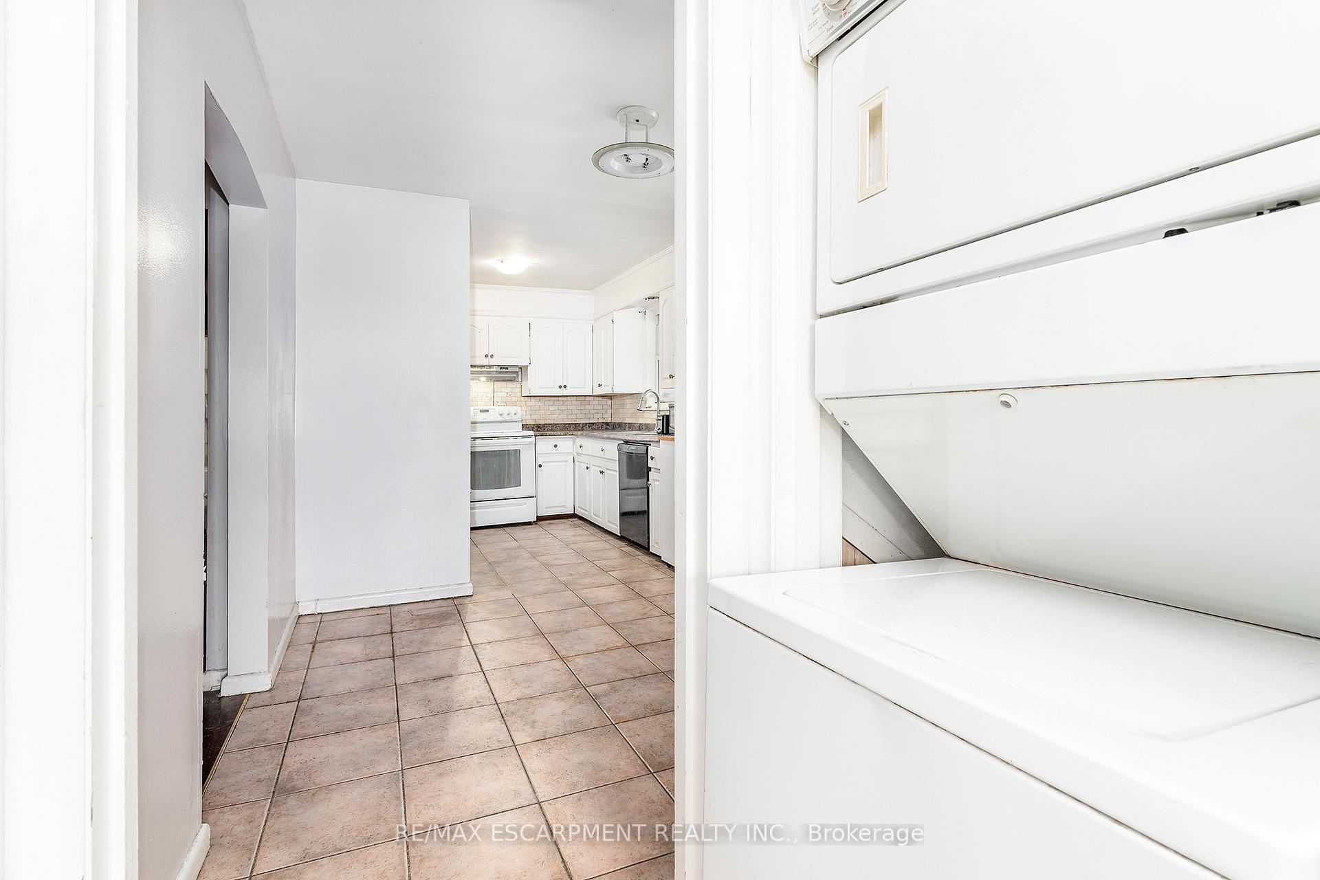 Photo 5 of 50 Toby Crescent, Hamilton, Huntington — HOMEH