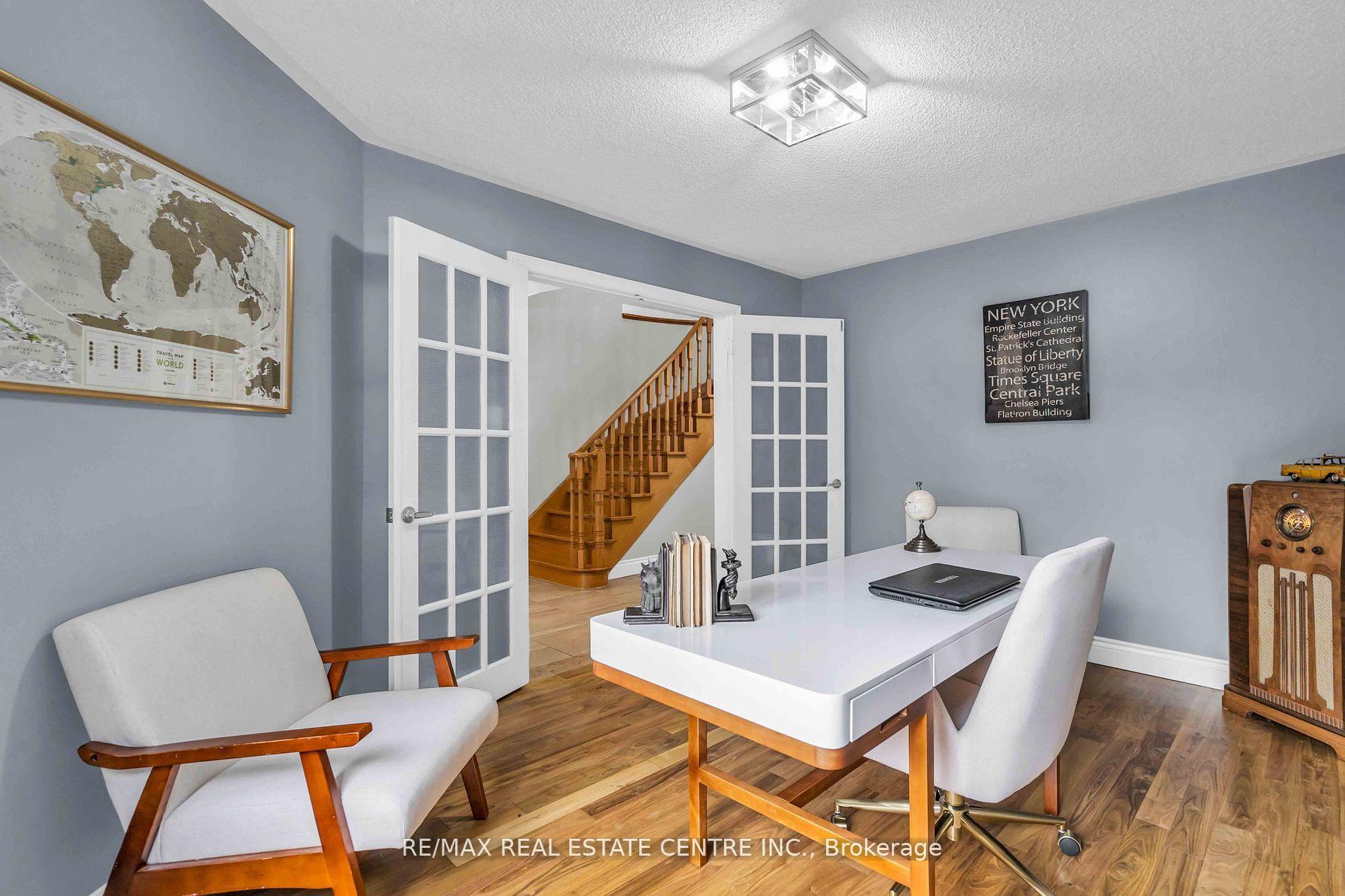 Photo 2 of 5 Cornerstone Court, Caledon, Bolton East — HOMEH
