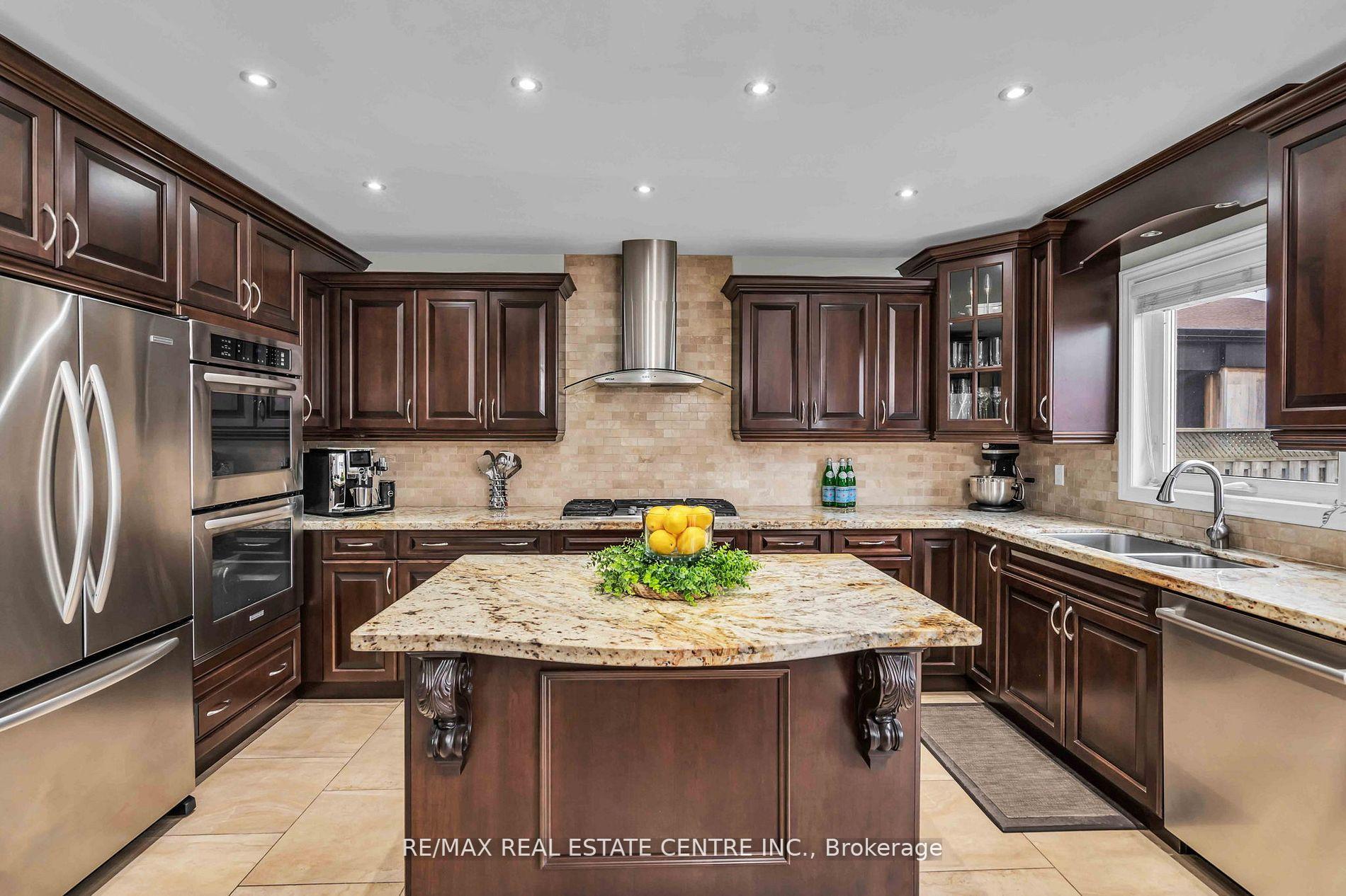 Photo 11 of 5 Cornerstone Court, Caledon, Bolton East — HOMEH