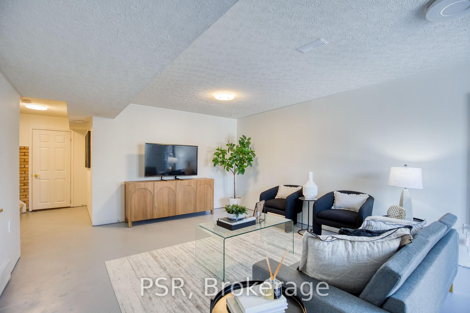 Photo 20 of 148 Auburn Drive, Waterloo — HOMEH