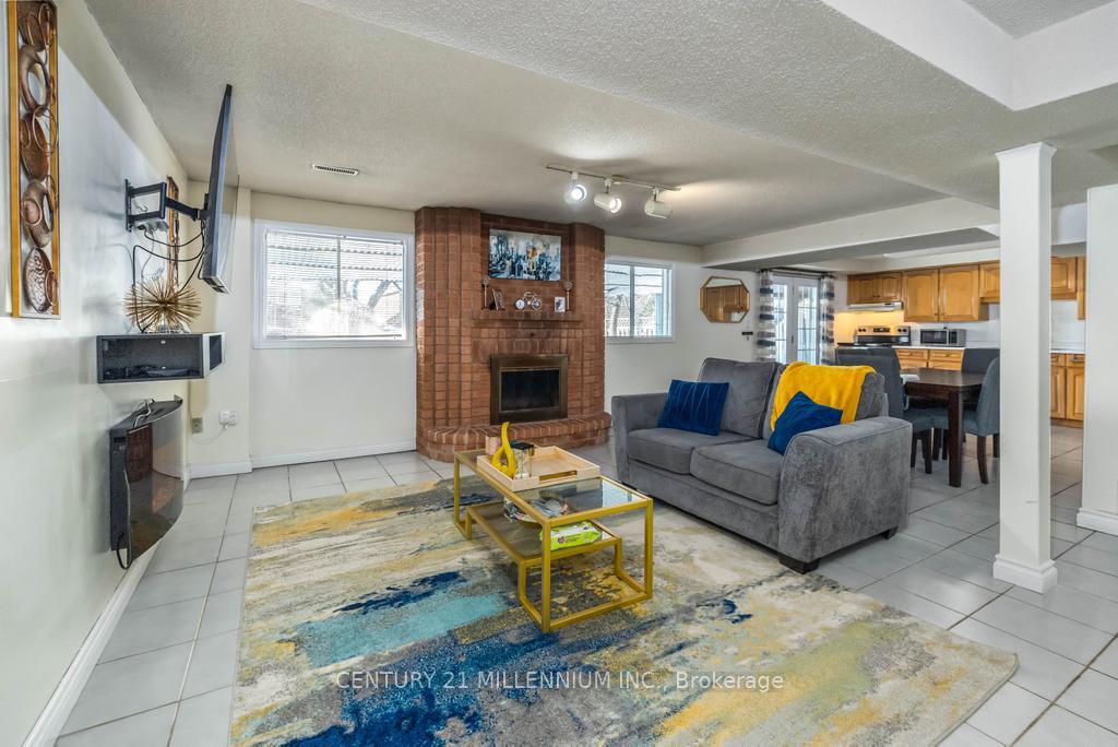 Photo 8 of Unit Lower, 268 Greenock Drive, Vaughan, Maple — HOMEH