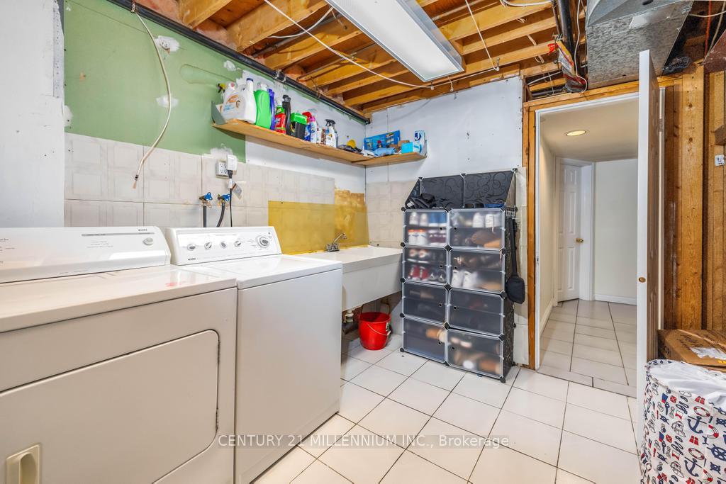 Photo 7 of Unit Lower, 268 Greenock Drive, Vaughan, Maple — HOMEH