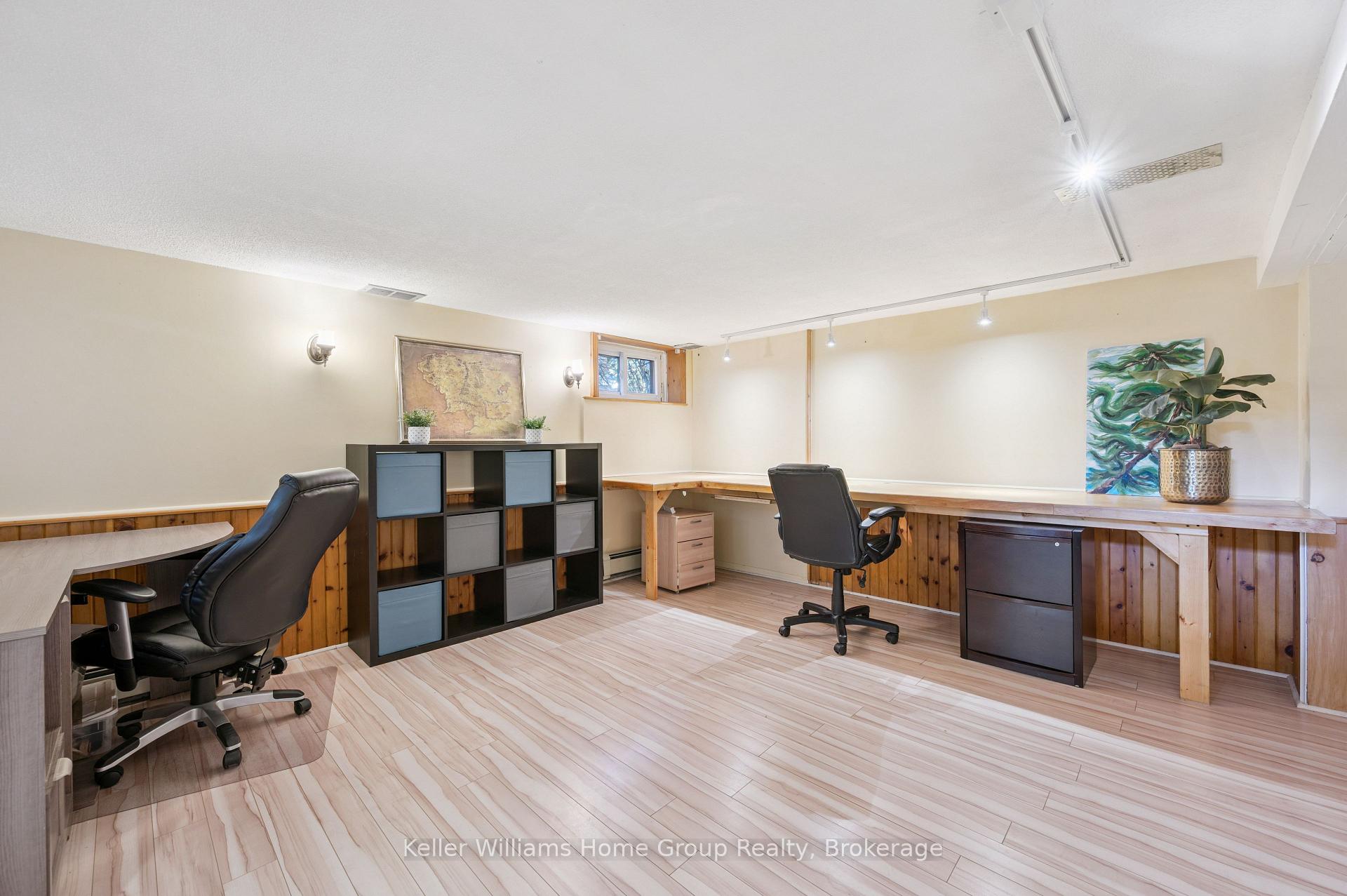 Photo 25 of 47 Hillcrest Drive, Guelph, St. George's — HOMEH