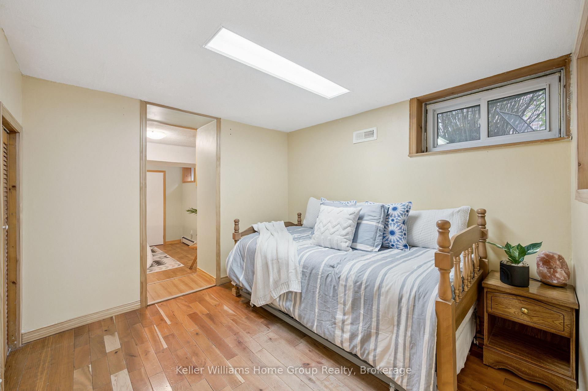 Photo 26 of 47 Hillcrest Drive, Guelph, St. George's — HOMEH