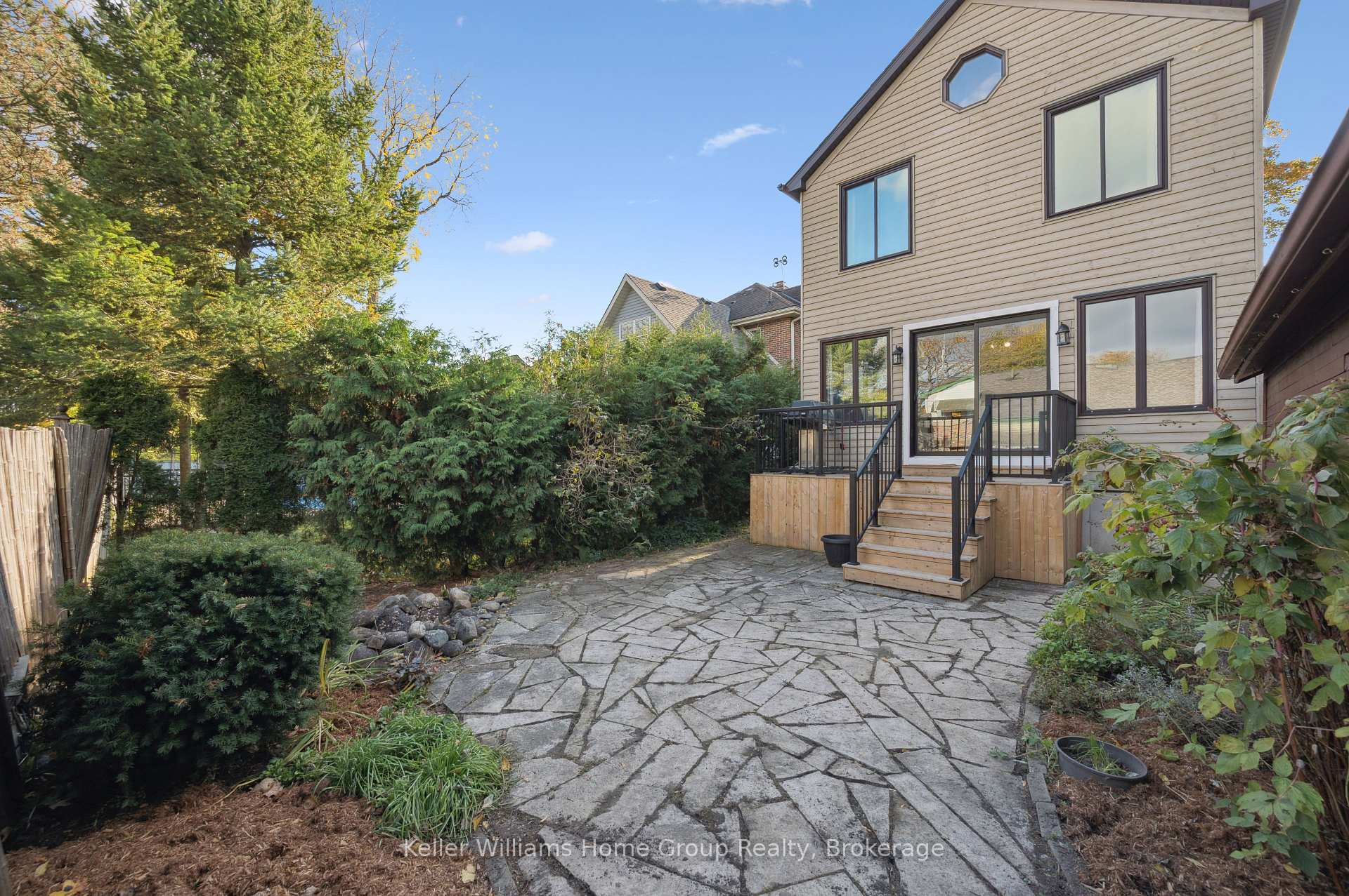 Photo 34 of 47 Hillcrest Drive, Guelph, St. George's — HOMEH