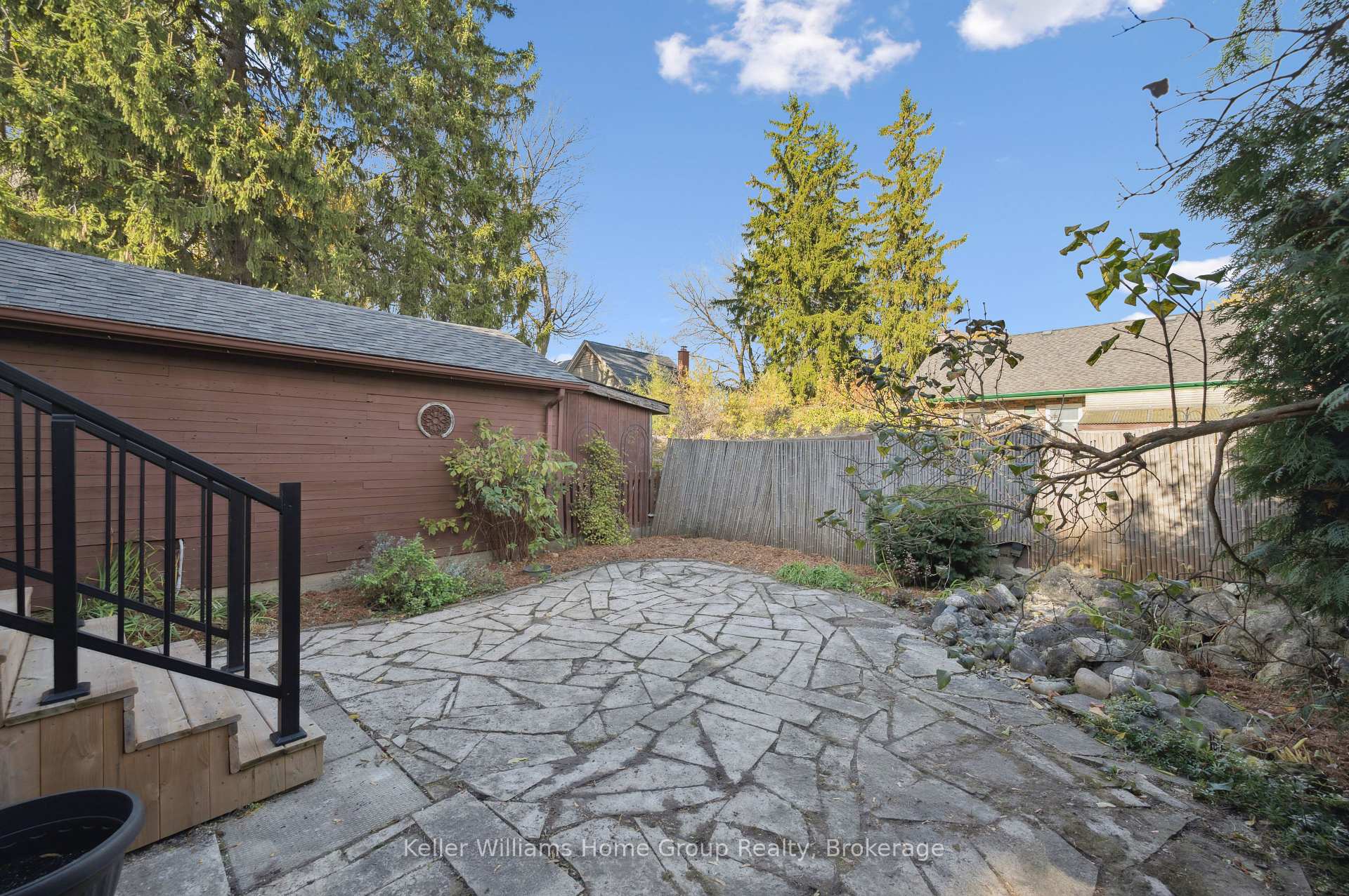 Photo 36 of 47 Hillcrest Drive, Guelph, St. George's — HOMEH