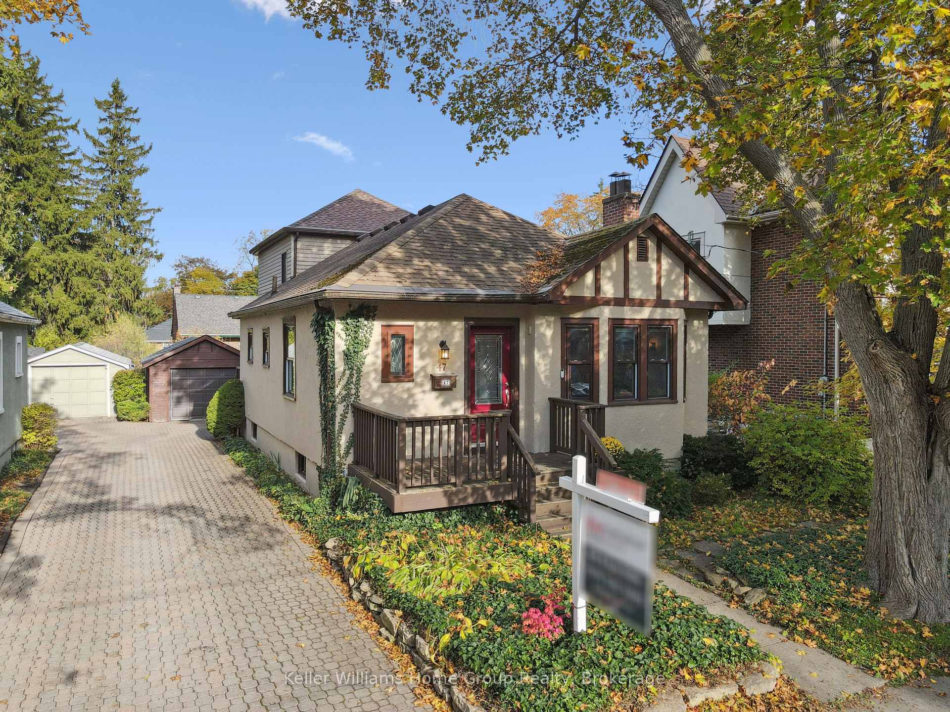 Photo 41 of 47 Hillcrest Drive, Guelph, St. George's — HOMEH