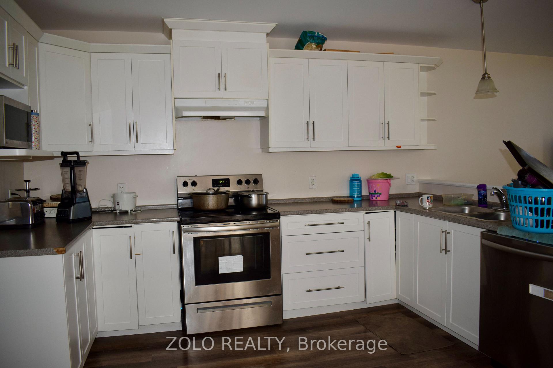 Photo 3 of 172 Bellwood Drive, Cornwall — HOMEH