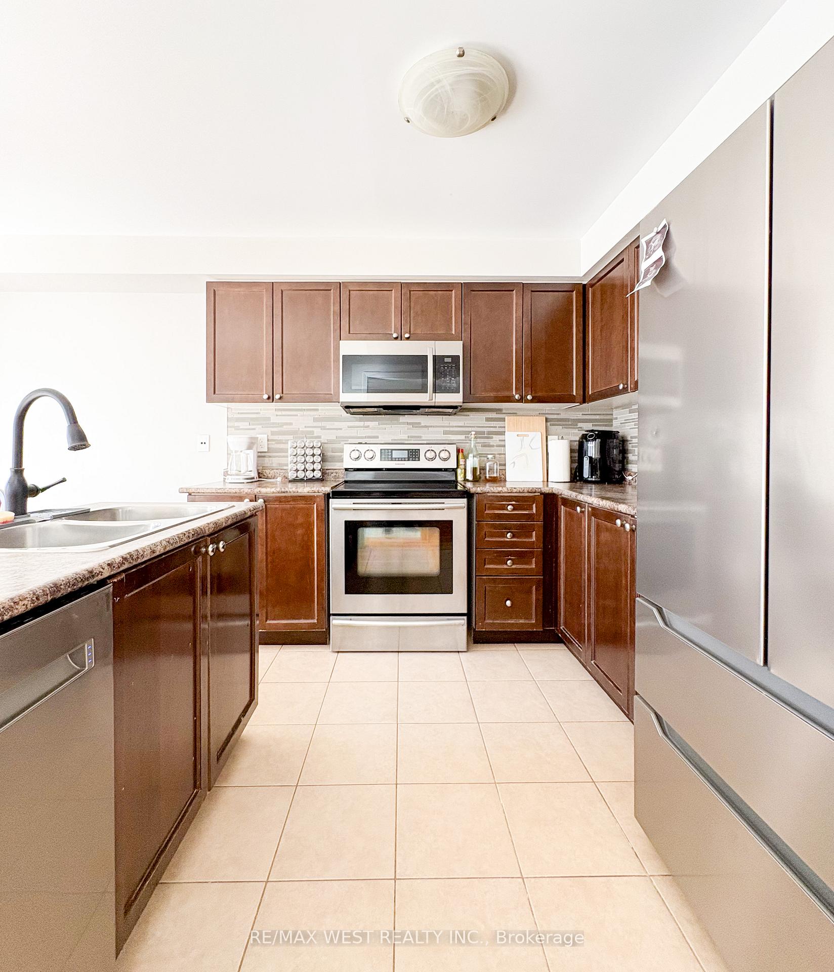 Photo 7 of 5 Westray Crescent, Ajax, Northeast Ajax — HOMEH