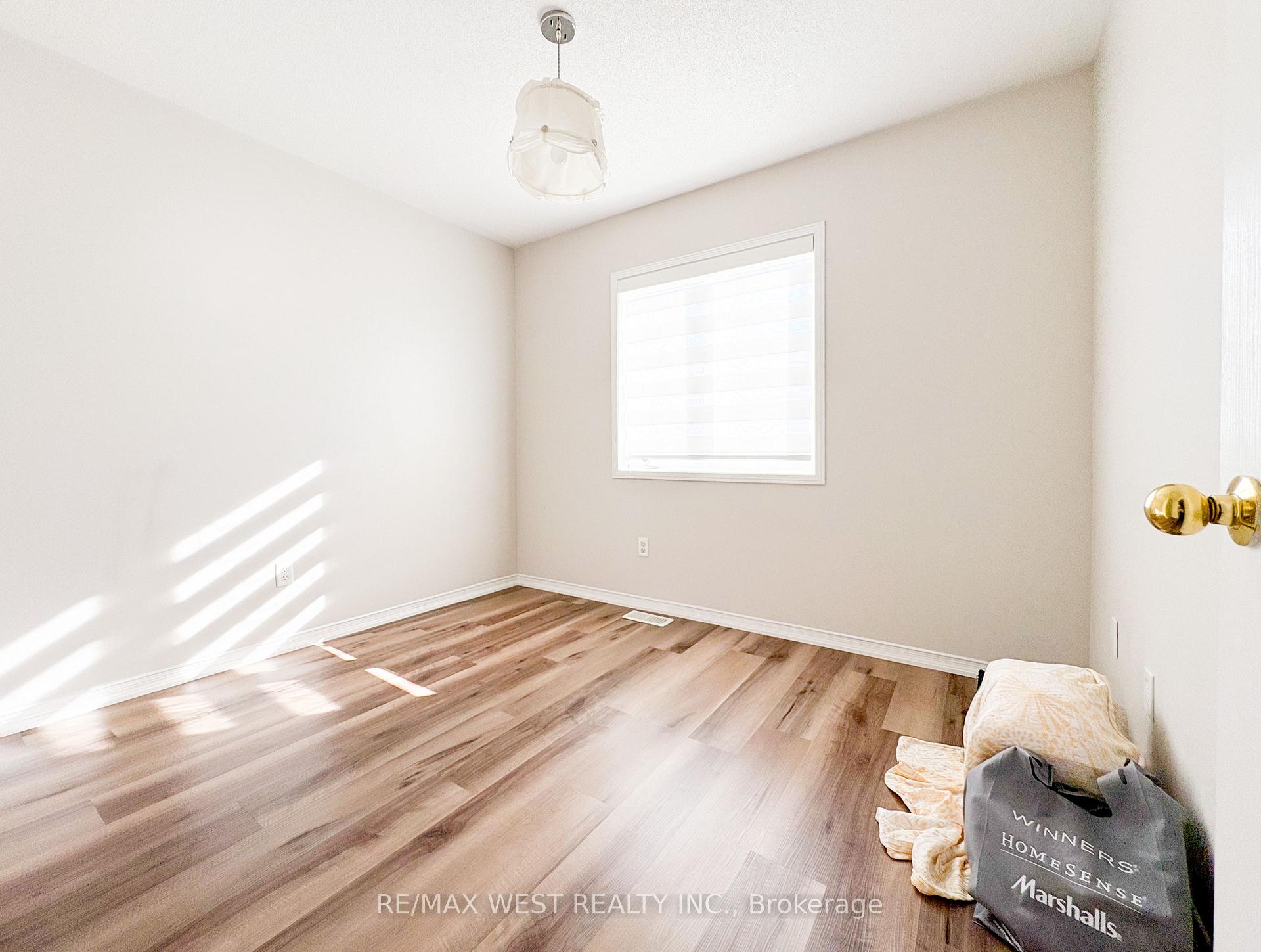 Photo 15 of 5 Westray Crescent, Ajax, Northeast Ajax — HOMEH