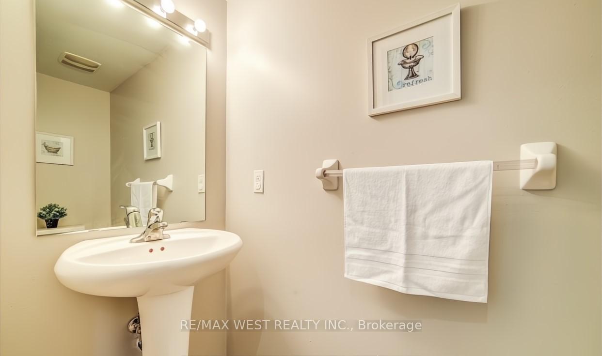 Photo 5 of 5 Westray Crescent, Ajax, Northeast Ajax — HOMEH
