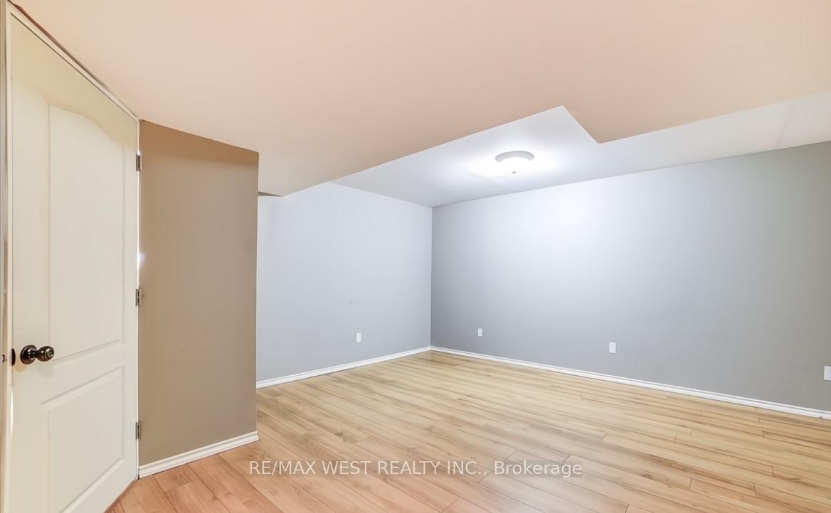 Photo 6 of 5 Westray Crescent, Ajax, Northeast Ajax — HOMEH