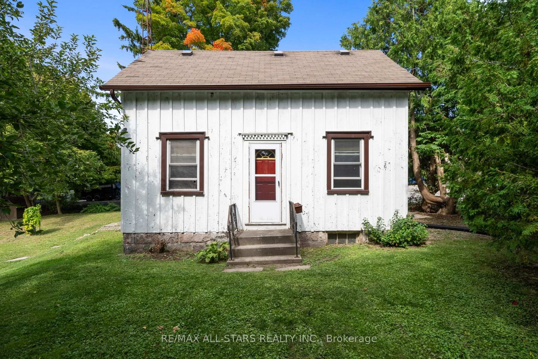 Photo 1 of 8940 Ashburn Road, Whitby, Rural Whitby — HOMEH