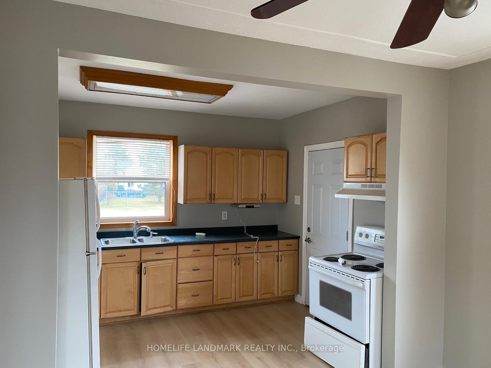 Photo 7 of 28 West Avenue, Hamilton, Winona — HOMEH