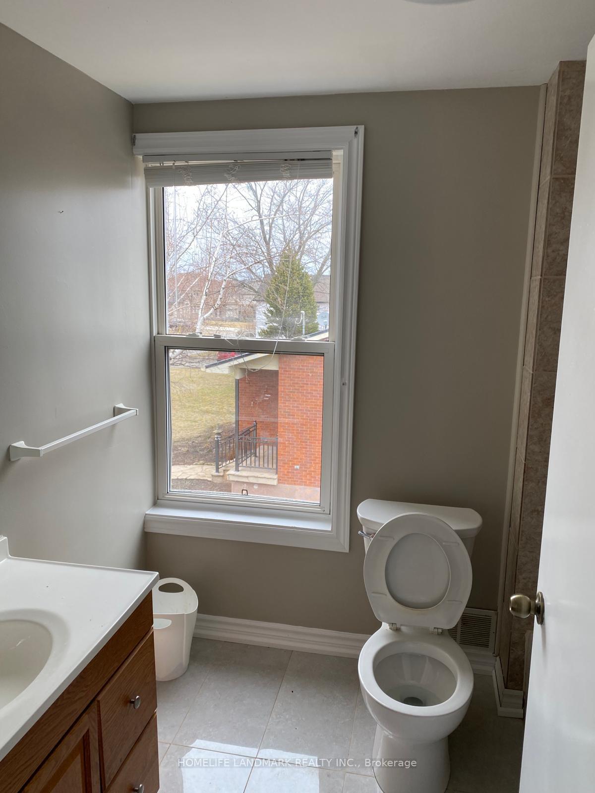Photo 9 of 28 West Avenue, Hamilton, Winona — HOMEH