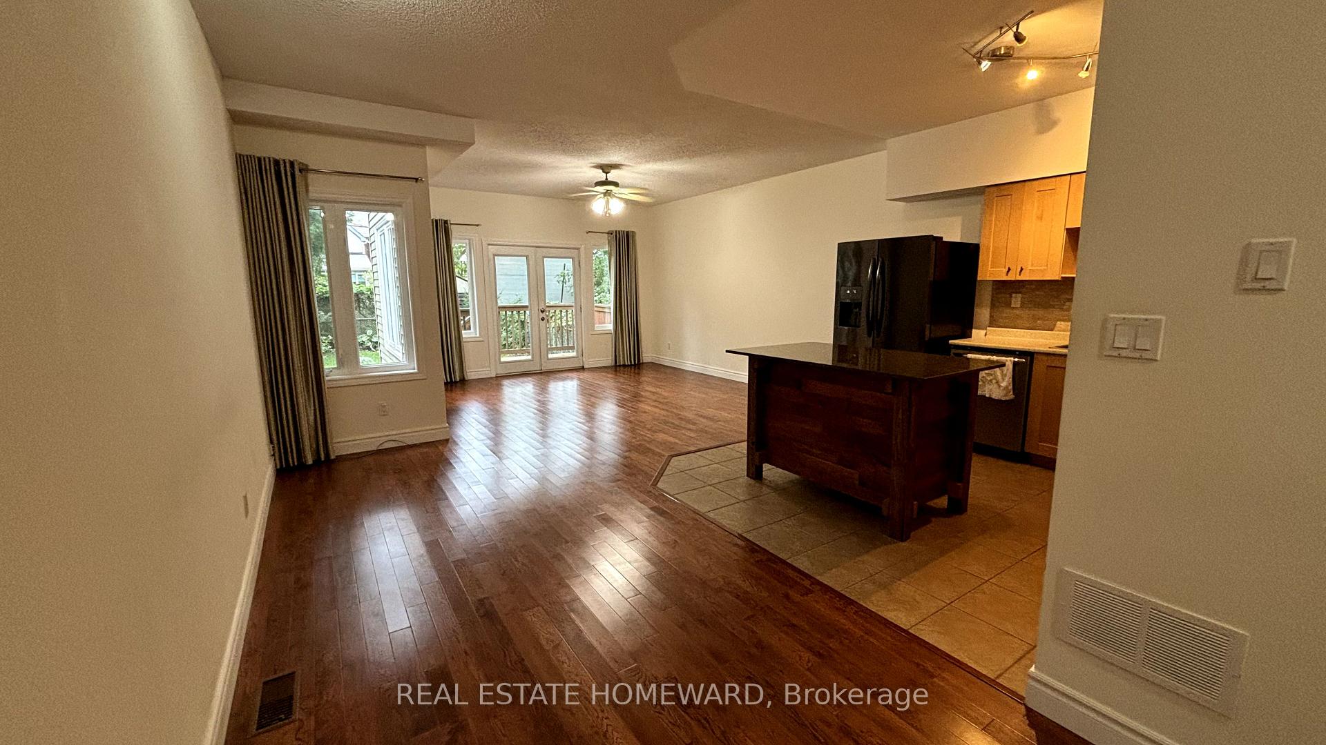 Photo 11 of 41 Hiawatha Road, Toronto, South Riverdale — HOMEH