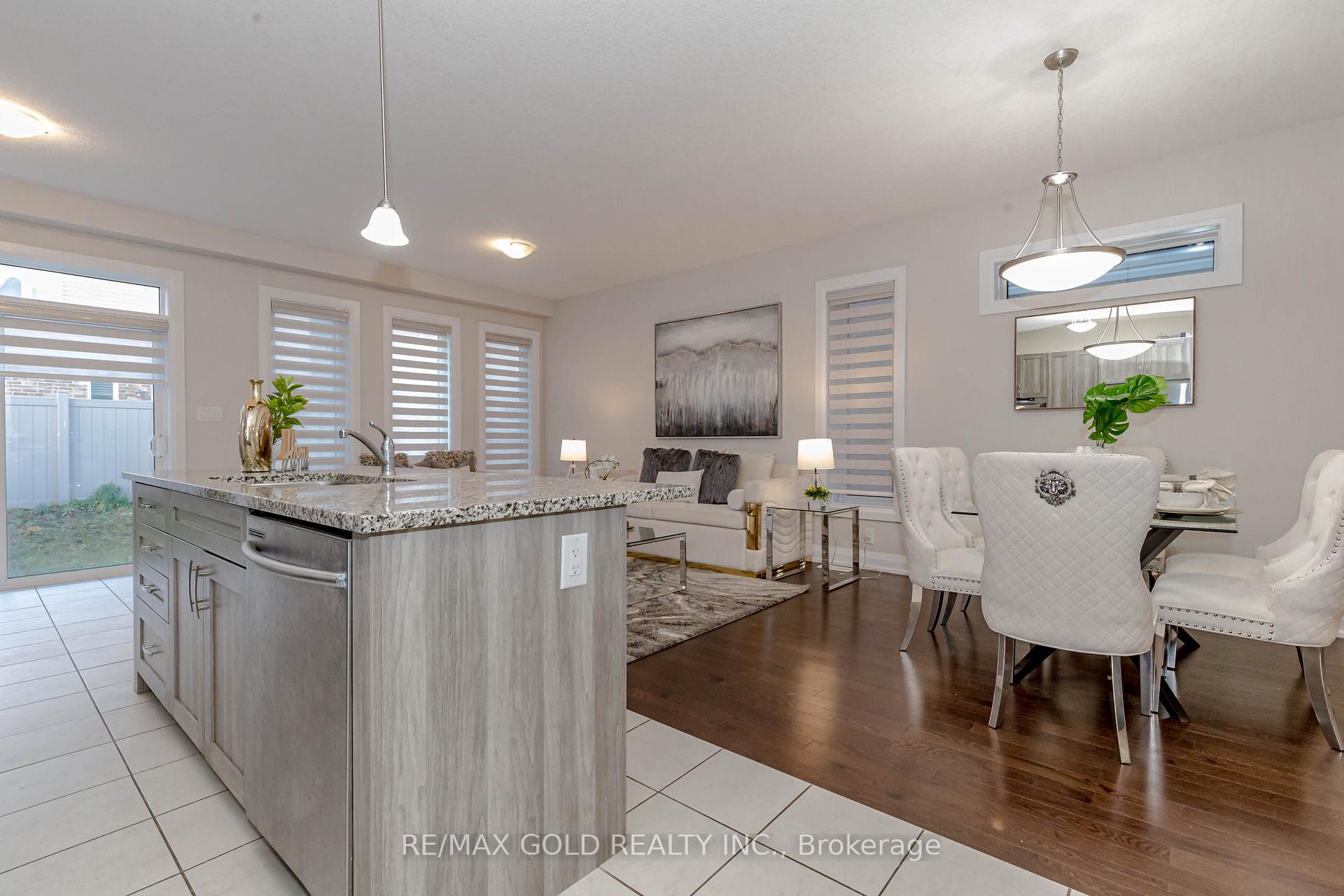 Photo 3 of 238 Sedgewood Street, Kitchener — HOMEH