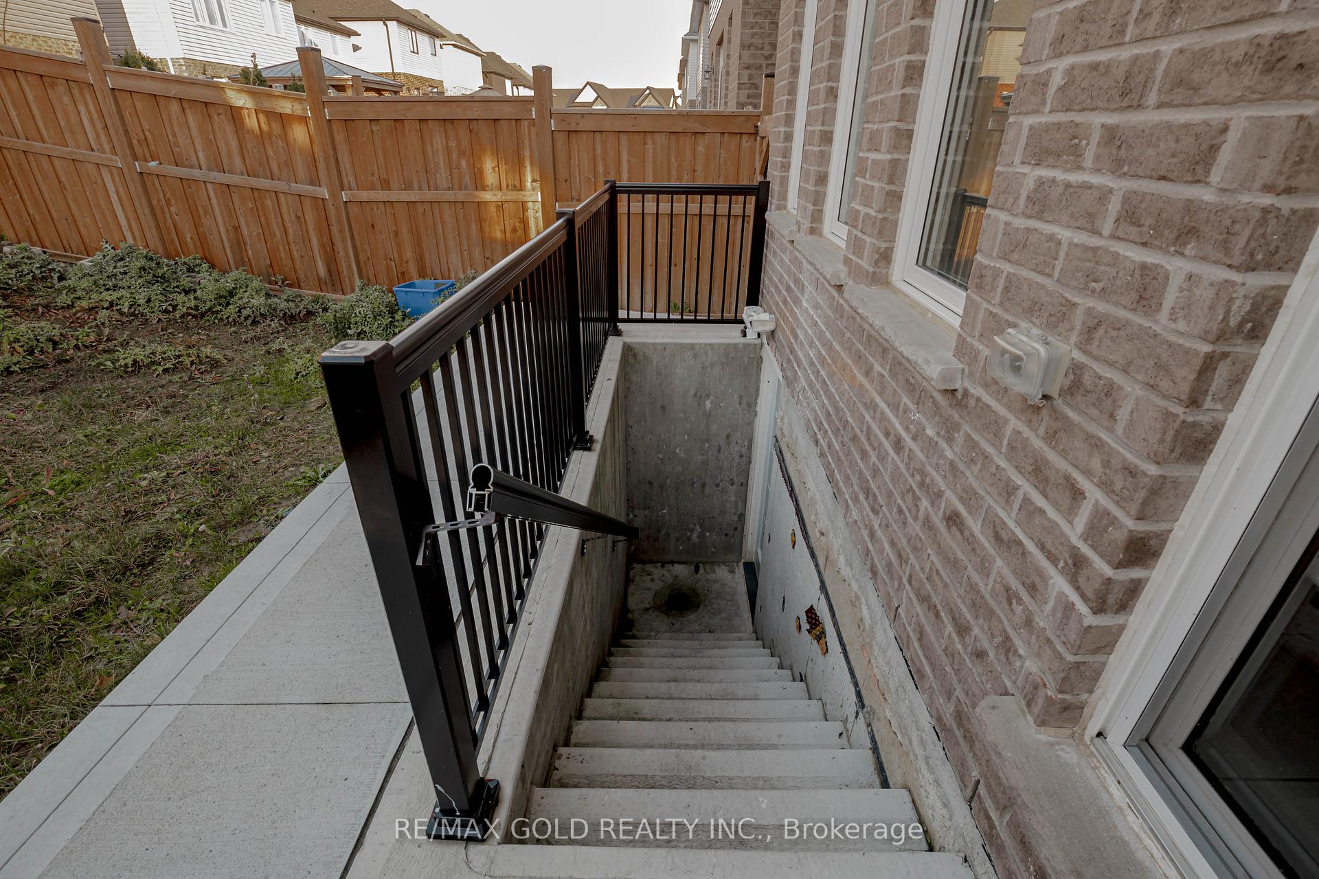 Photo 34 of 238 Sedgewood Street, Kitchener — HOMEH
