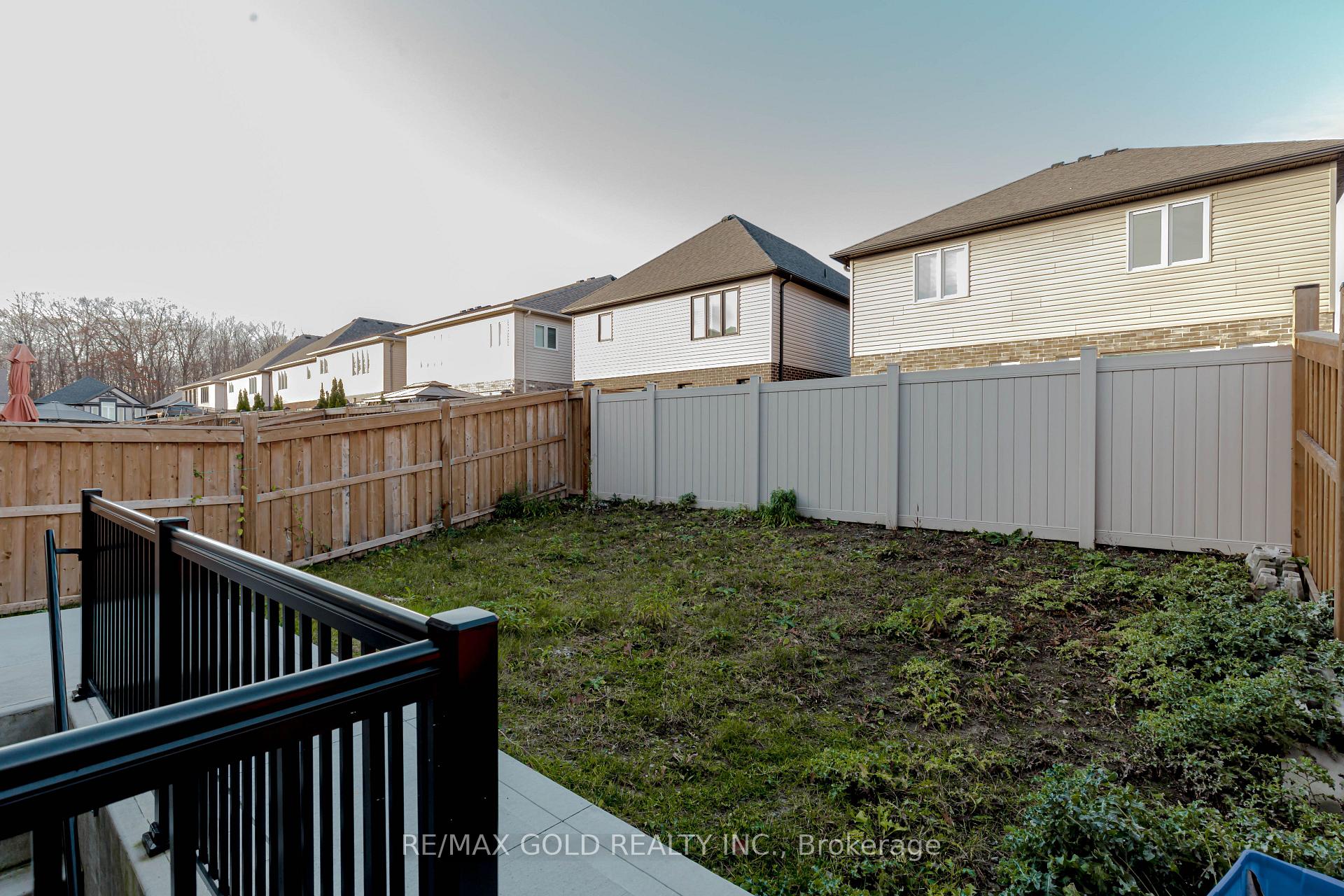 Photo 40 of 238 Sedgewood Street, Kitchener — HOMEH