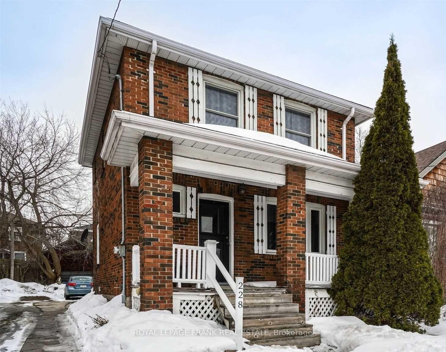 Front of 228 Ritson Road S