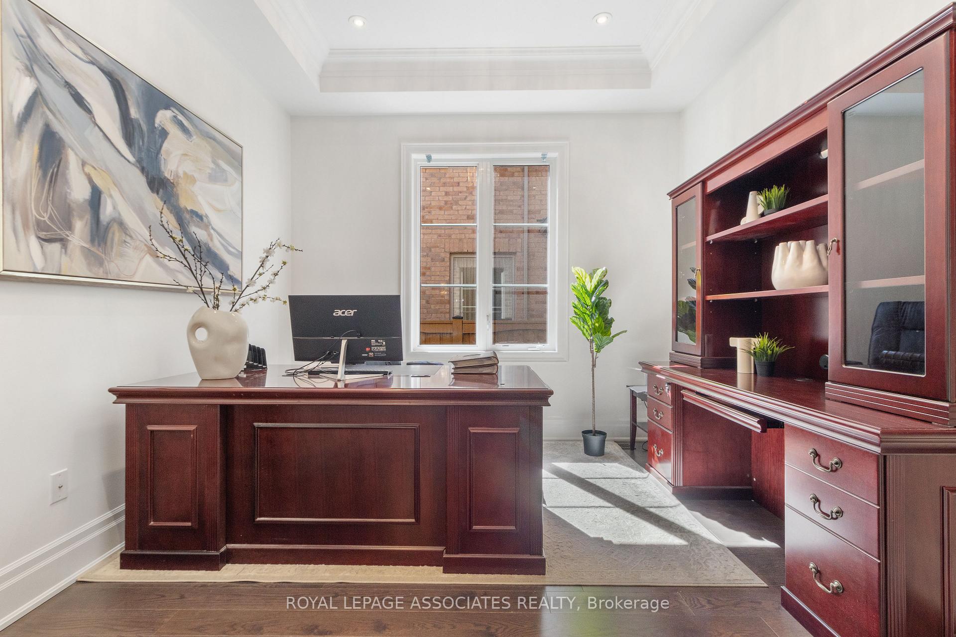 Photo 8 of 96 Torrey Pines Road, Vaughan, Kleinburg — HOMEH