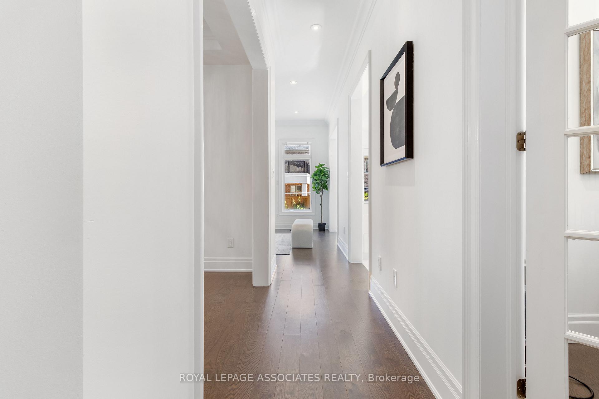 Photo 10 of 96 Torrey Pines Road, Vaughan, Kleinburg — HOMEH