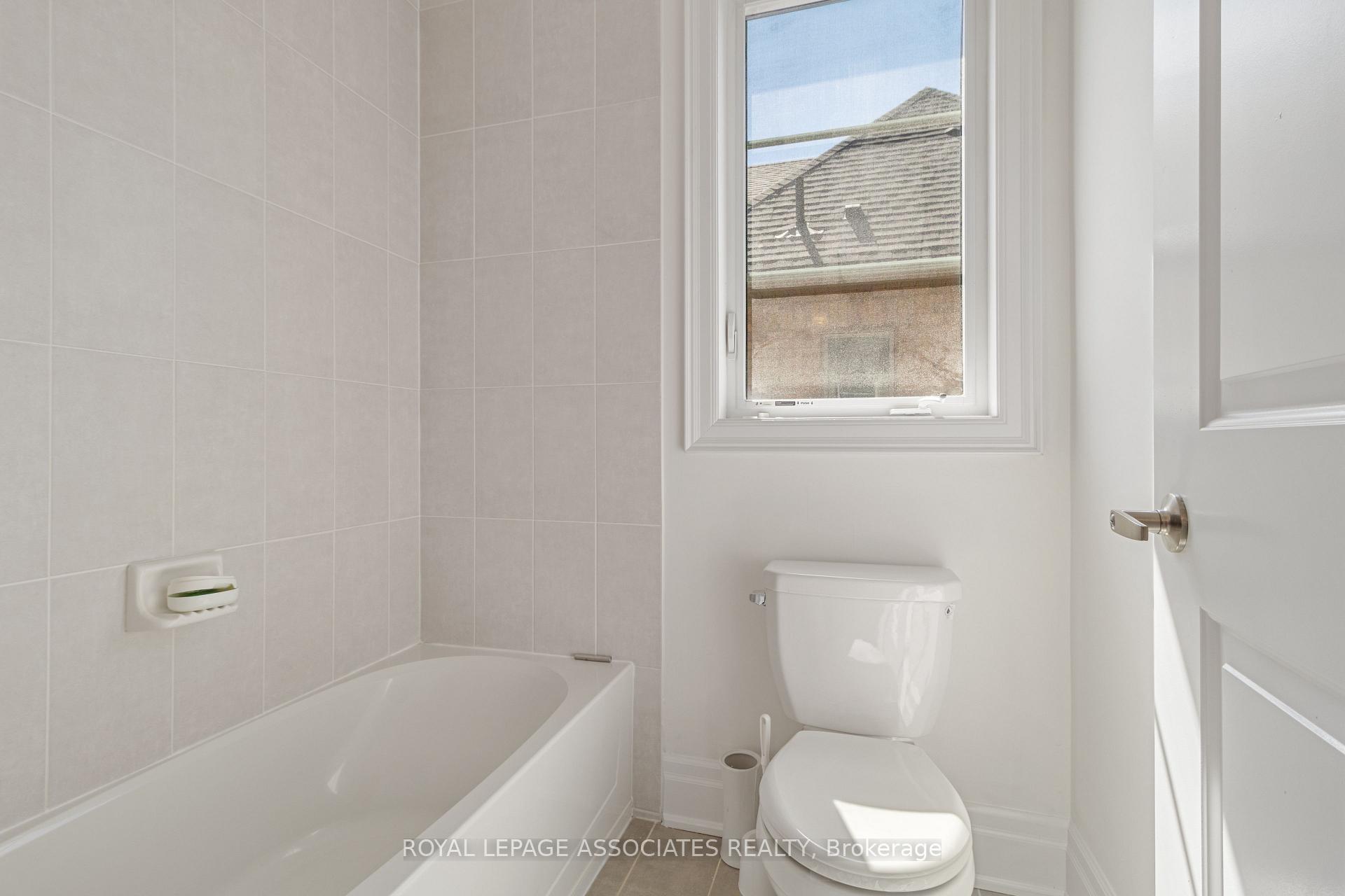 Photo 19 of 96 Torrey Pines Road, Vaughan, Kleinburg — HOMEH