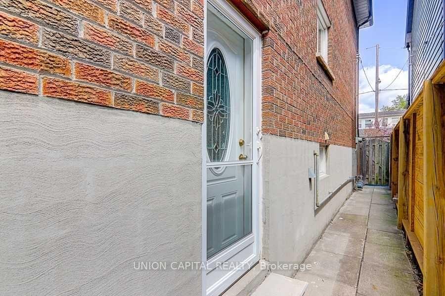 Photo 3 of 110 Leslie Street, Toronto, South Riverdale — HOMEH