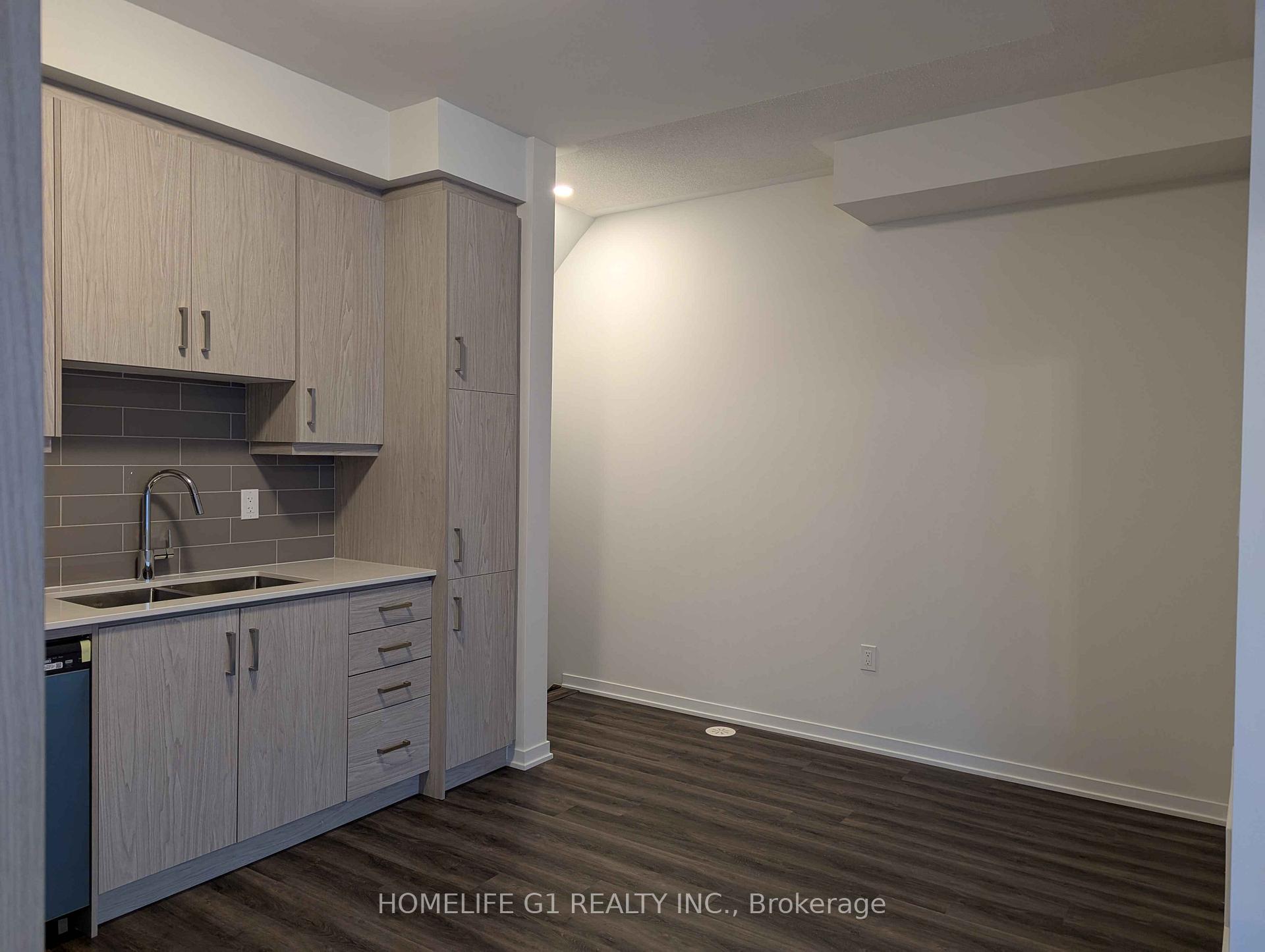 Photo 5 of Unit 270, 150 Honeycrisp Crescent, Vaughan, Vaughan Grove — HOMEH