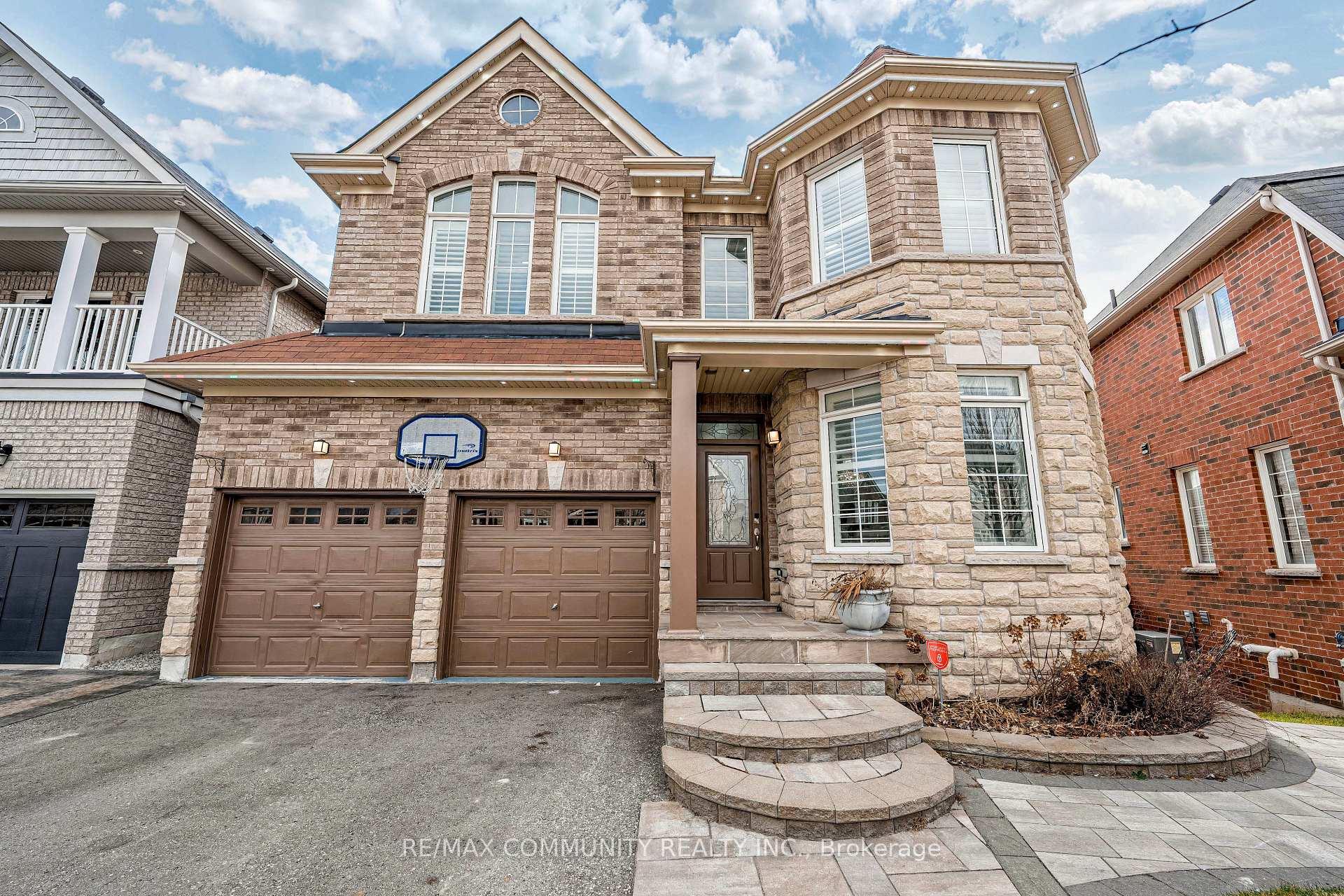 Photo 1 of 7 Sewell Crescent, Ajax, Northeast Ajax — HOMEH