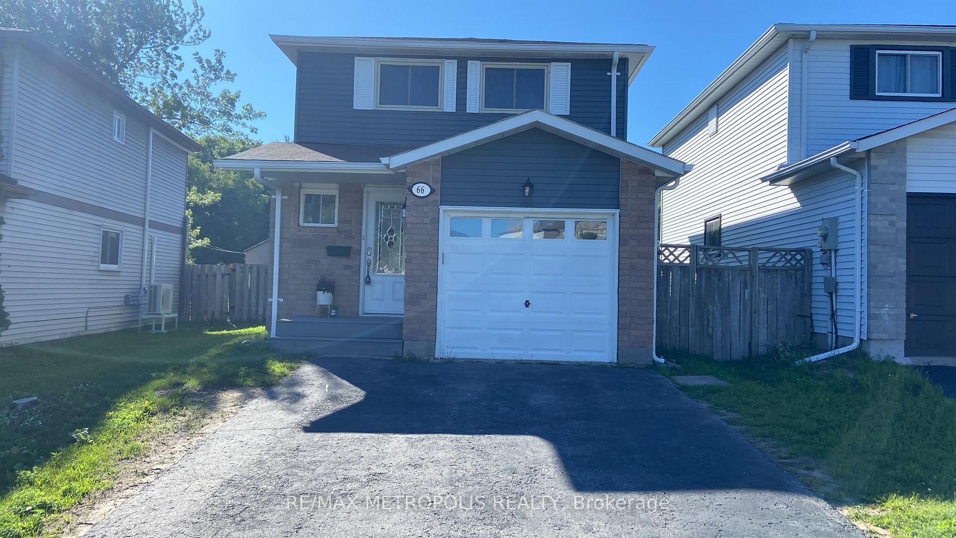 Photo 2 of 66 Shakespeare Crescent, Barrie, Letitia Heights — HOMEH