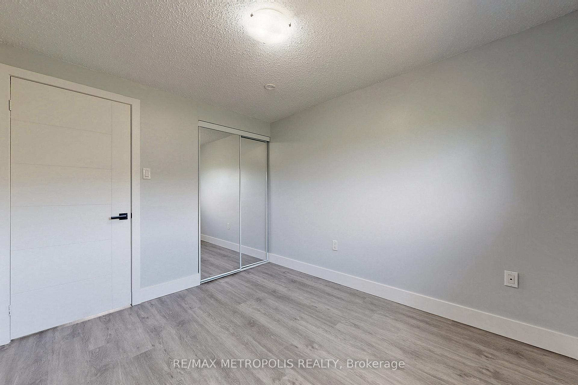 Photo 28 of 66 Shakespeare Crescent, Barrie, Letitia Heights — HOMEH